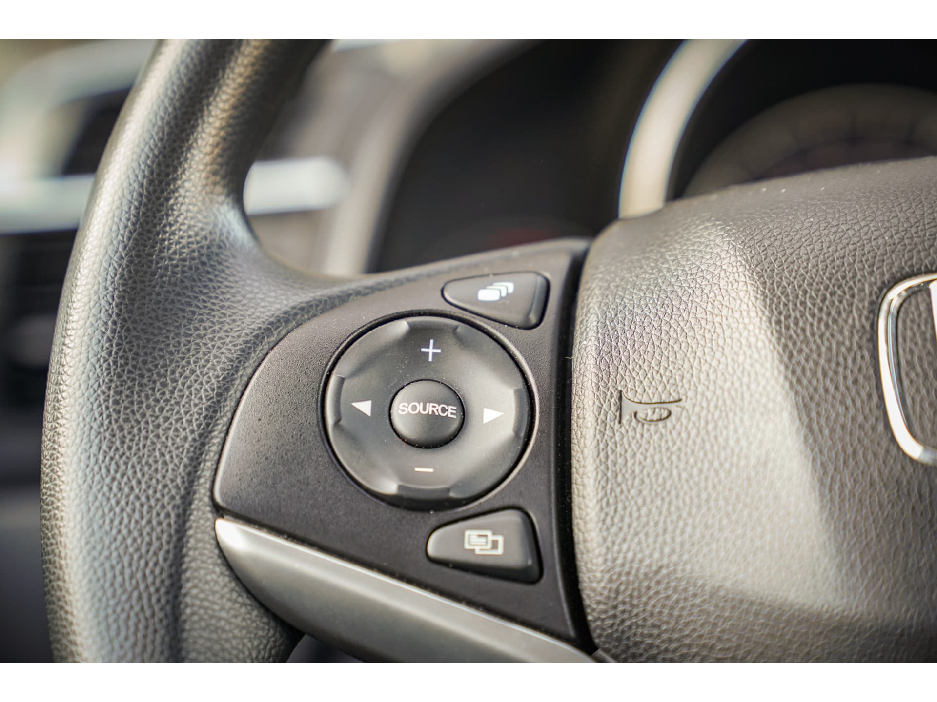 Honda Jazz 1.3i VTEC COMFORT thumbnail 16