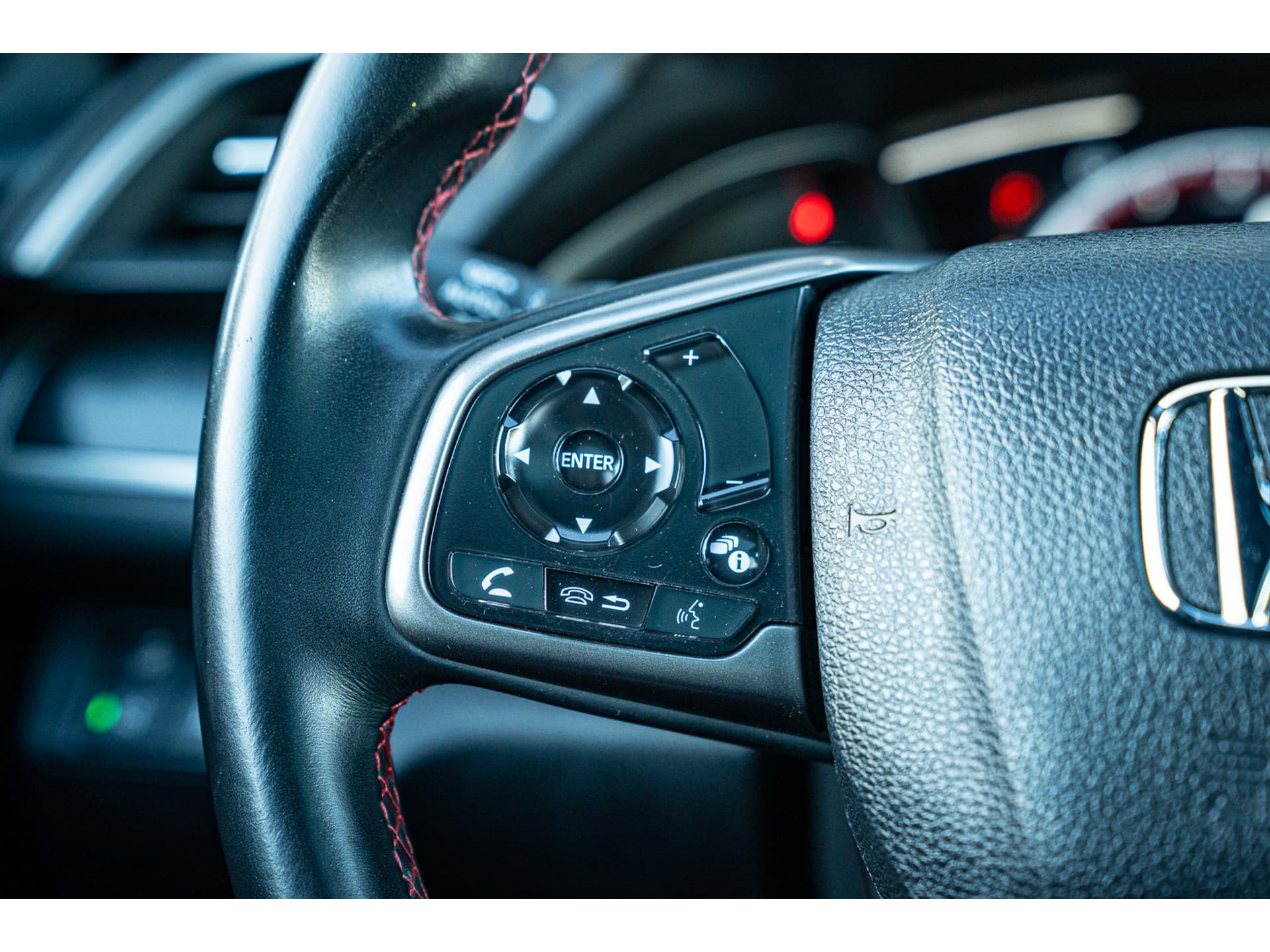 Honda Civic 1.0i VTEC EXECUTIVE SPORTPACK thumbnail 15