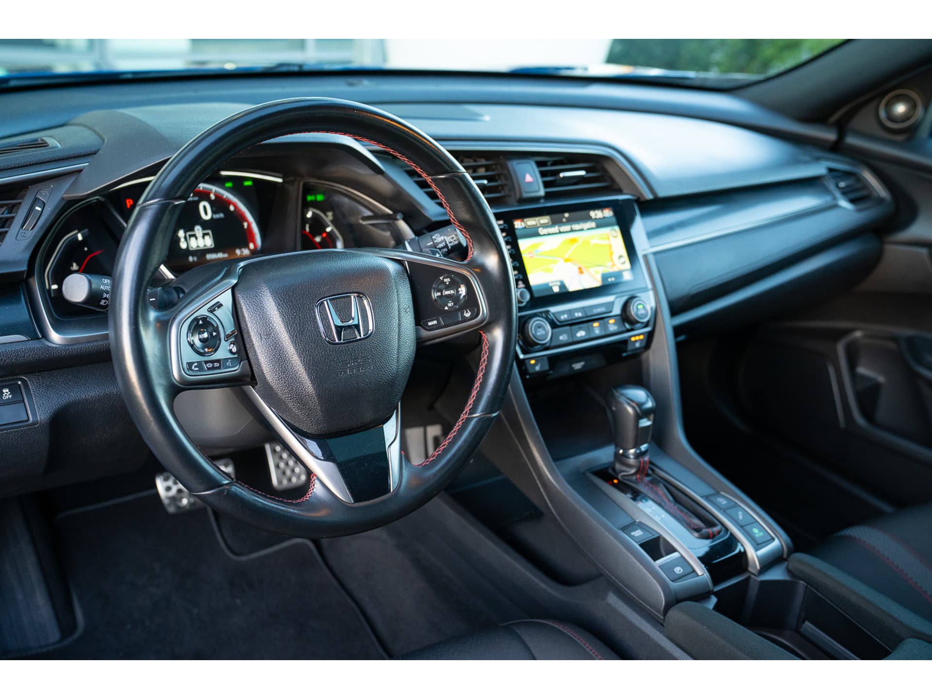 Honda Civic 1.0i VTEC EXECUTIVE SPORTPACK thumbnail 6