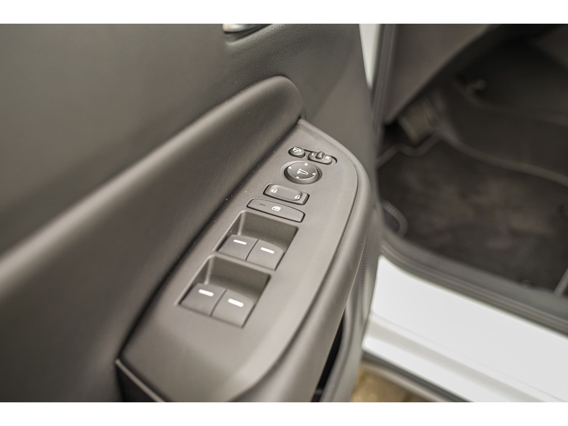 Honda Jazz 1.5i e:HEV ADVANCE CROSSTAR thumbnail 29