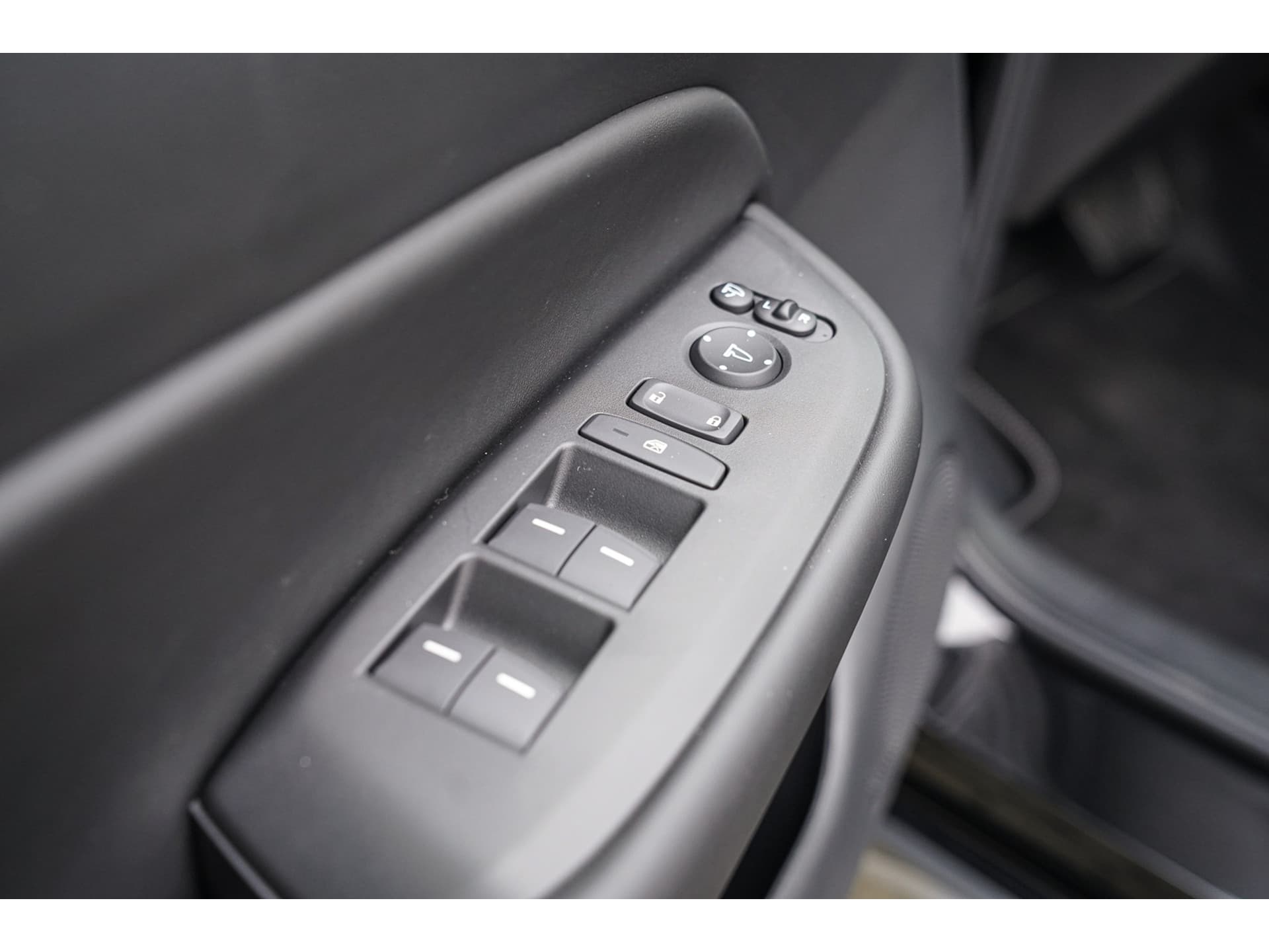 Honda Jazz 1.5i e:HEV ADVANCE CROSSTAR thumbnail 28