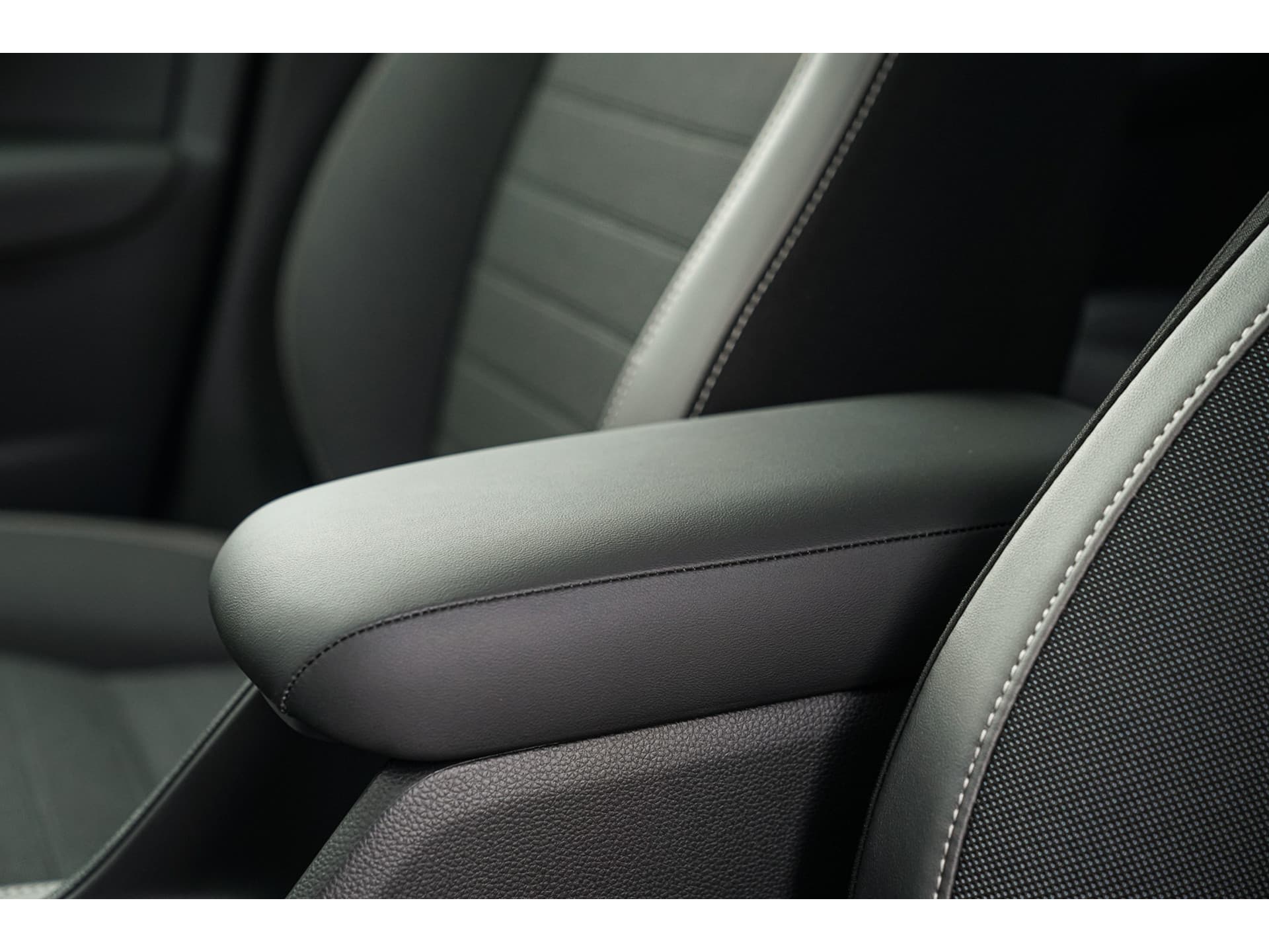 Honda Jazz 1.5i e:HEV ADVANCE CROSSTAR thumbnail 46