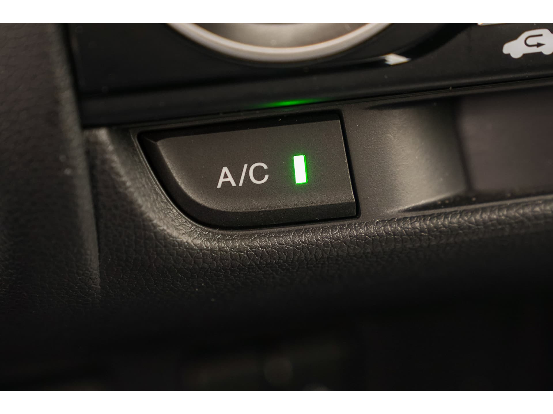 Honda Jazz 1.3i VTEC COMFORT thumbnail 18