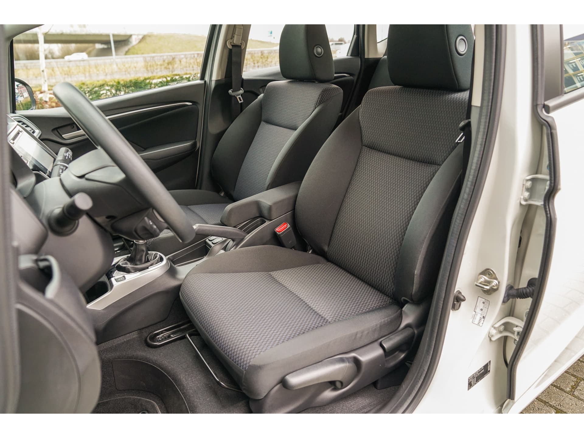 Honda Jazz 1.3i VTEC COMFORT thumbnail 8