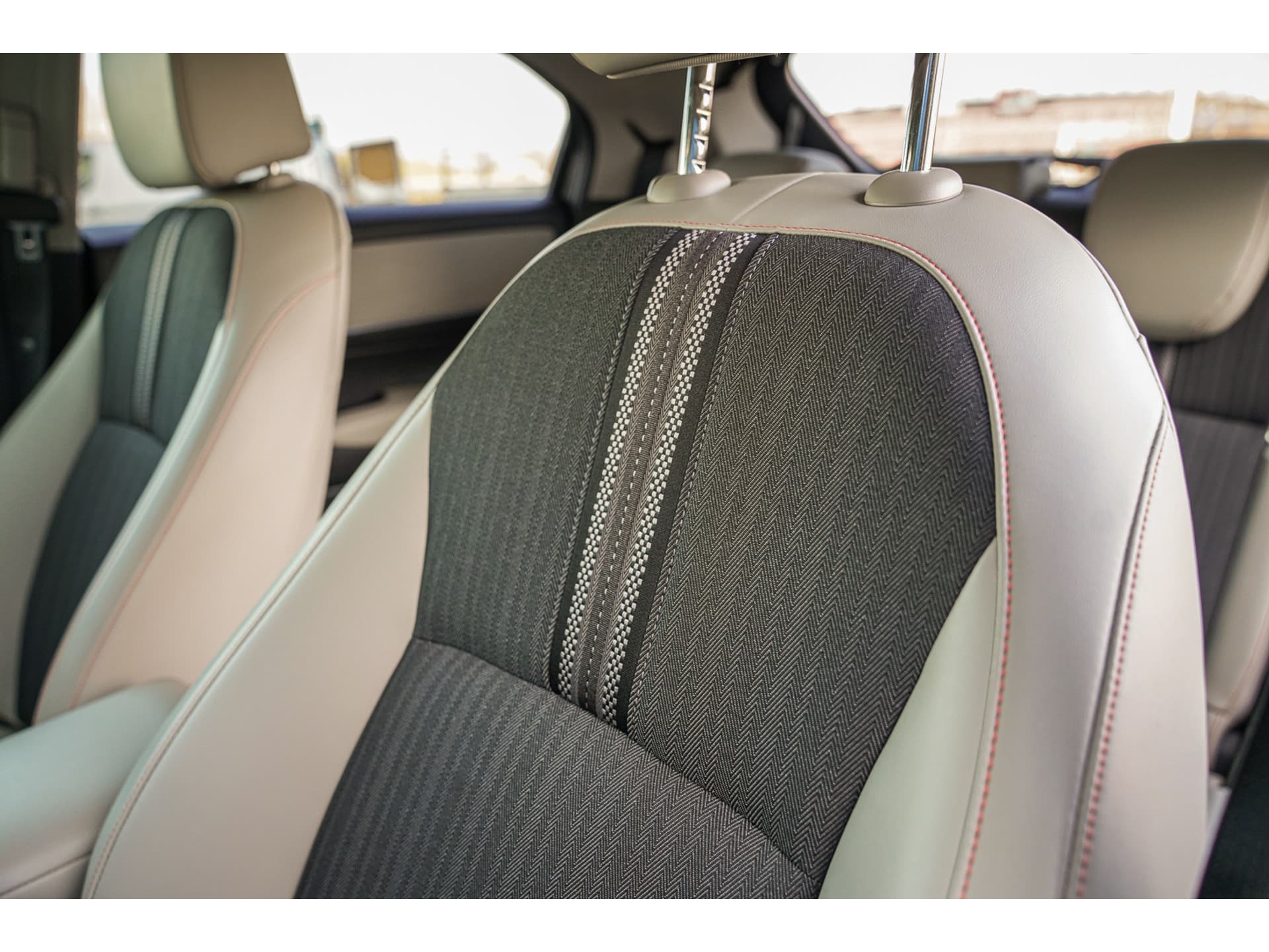 Honda HR-V 1.5i e:HEV ADVANCE STYLE thumbnail 30