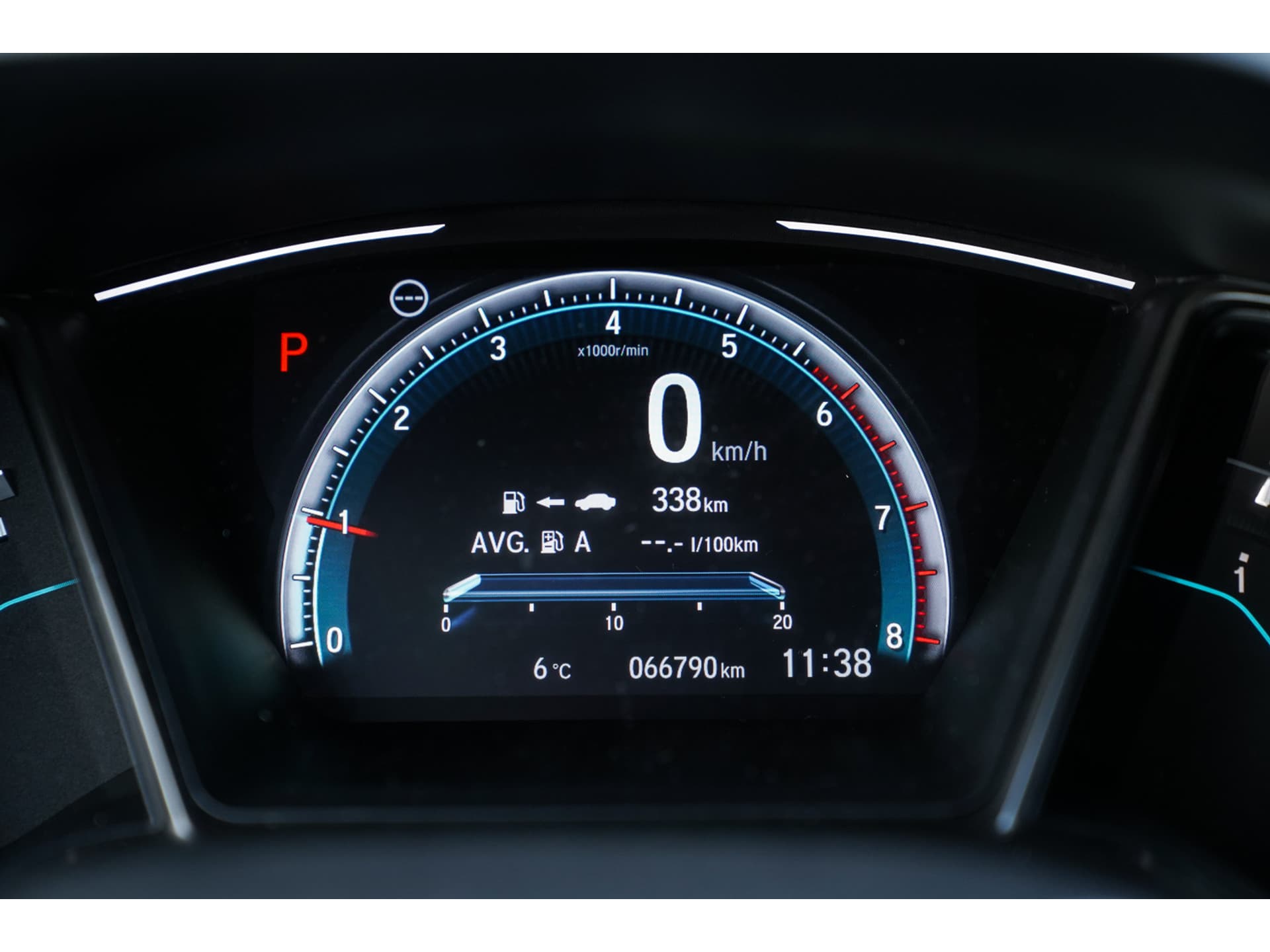 Honda Civic 1.0i VTEC TURBO DYNAMIC BLACK PACK thumbnail 15