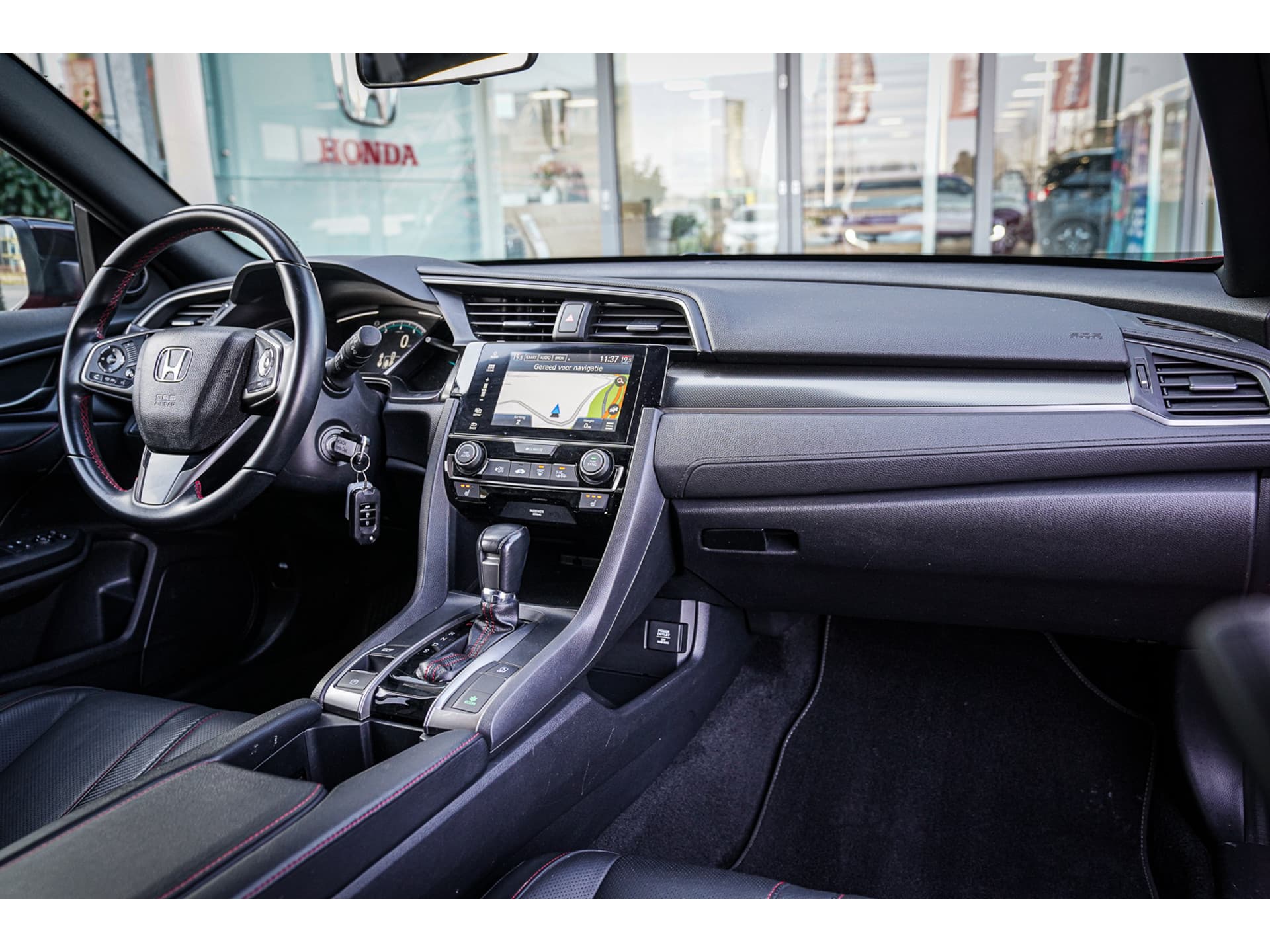 Honda Civic 1.0i VTEC TURBO DYNAMIC BLACK PACK thumbnail 28