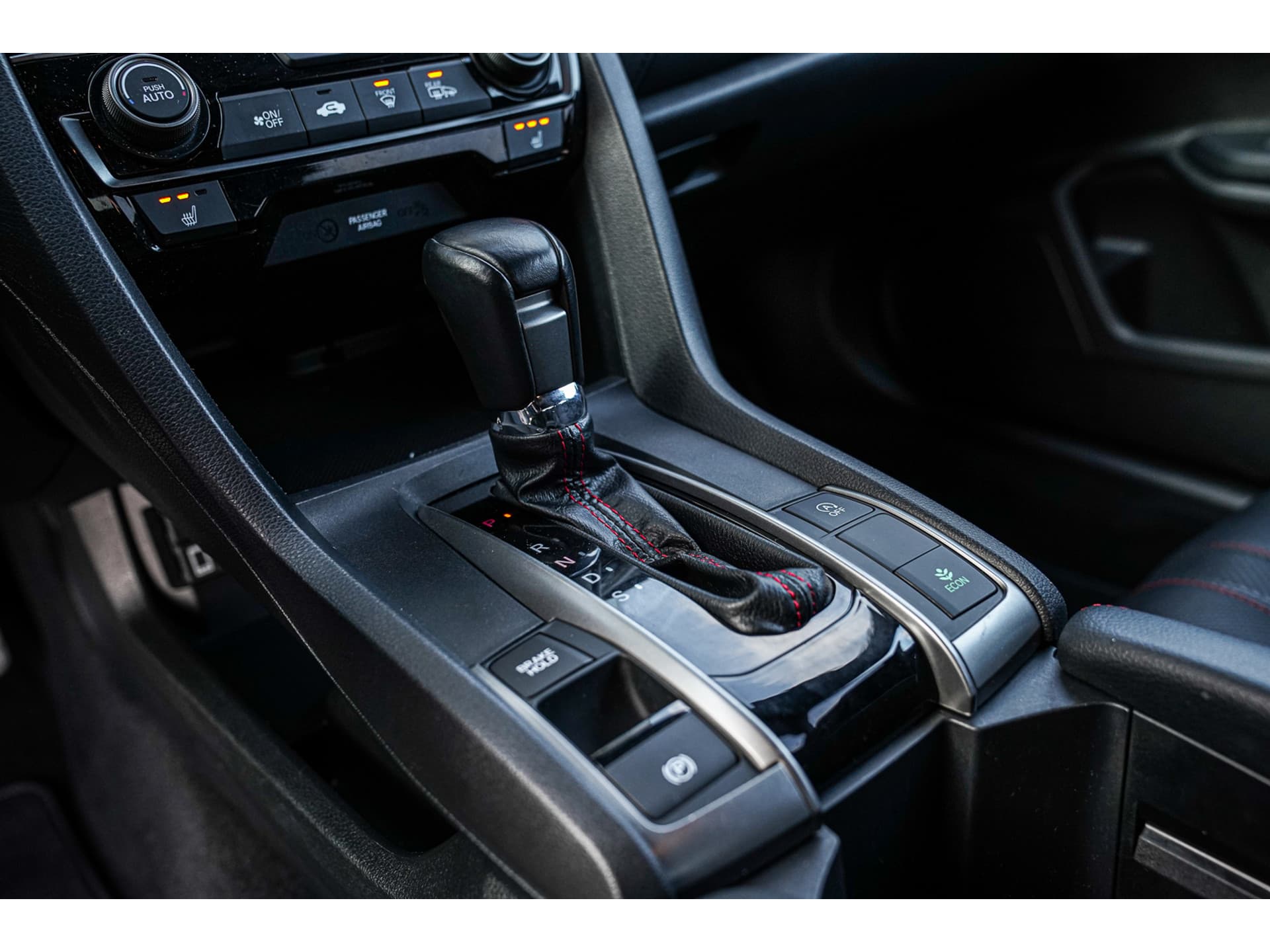 Honda Civic 1.0i VTEC TURBO DYNAMIC BLACK PACK thumbnail 5