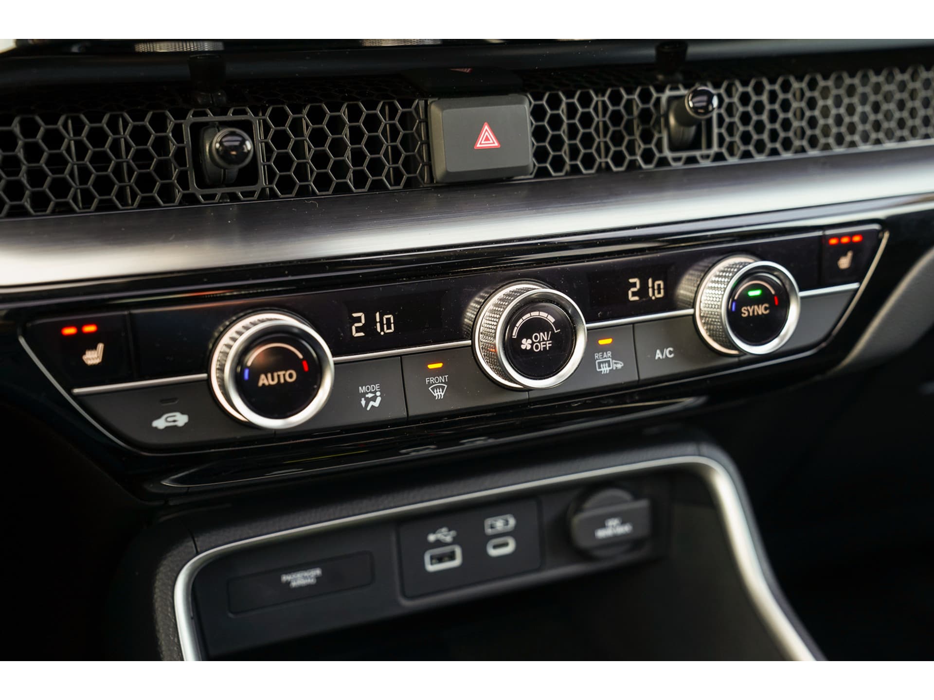 Honda CR-V 2.0i e:HEV ELEGANCE thumbnail 26