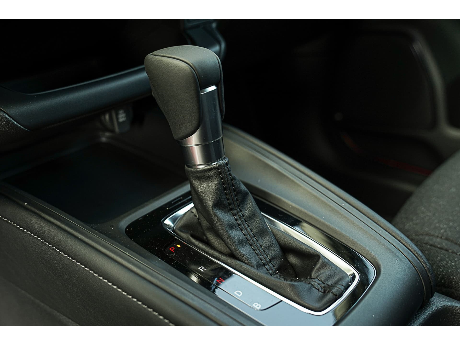 Honda HR-V 1.5i e:HEV ELEGANCE thumbnail 17