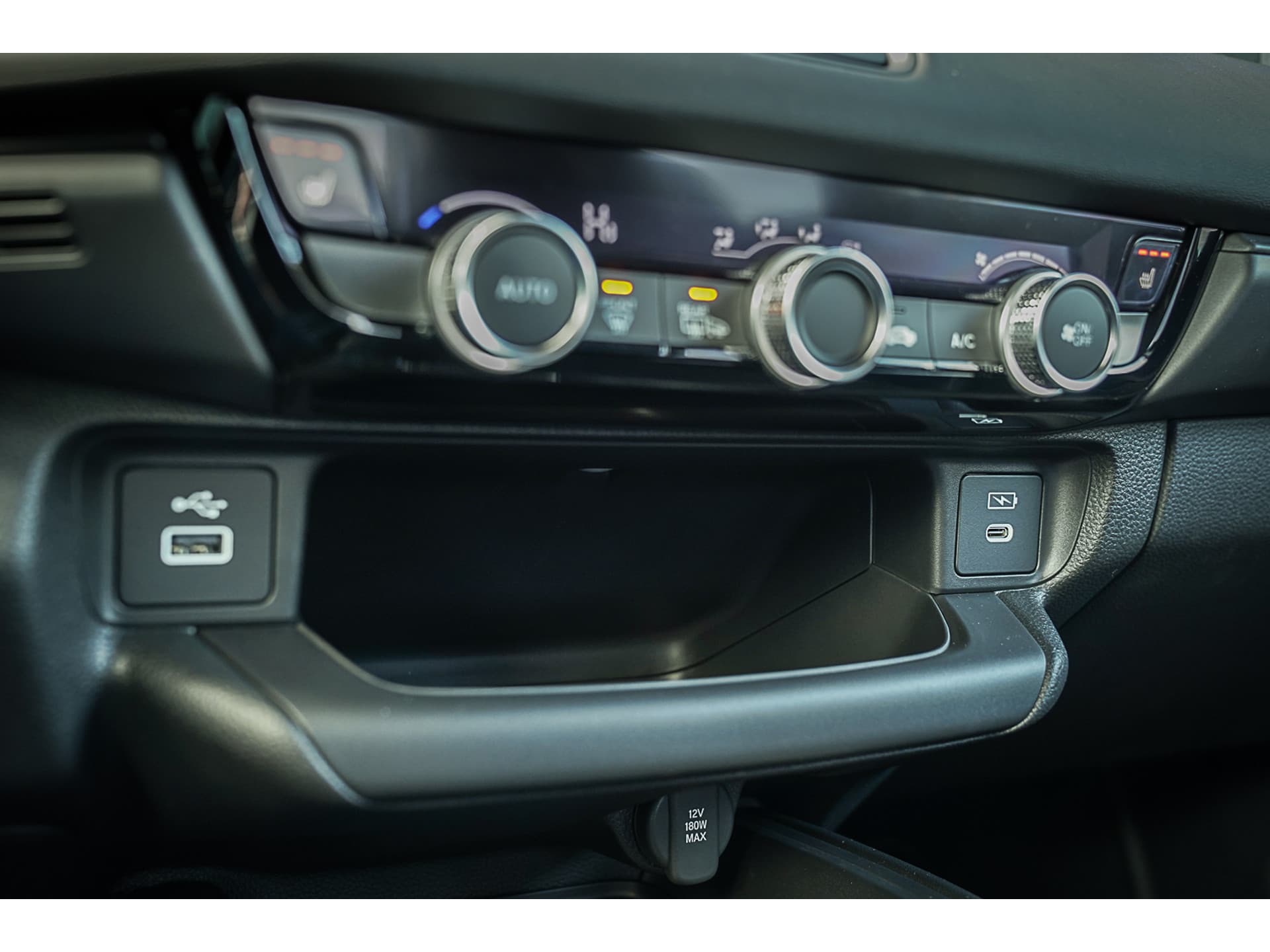 Honda HR-V 1.5i e:HEV ELEGANCE thumbnail 18