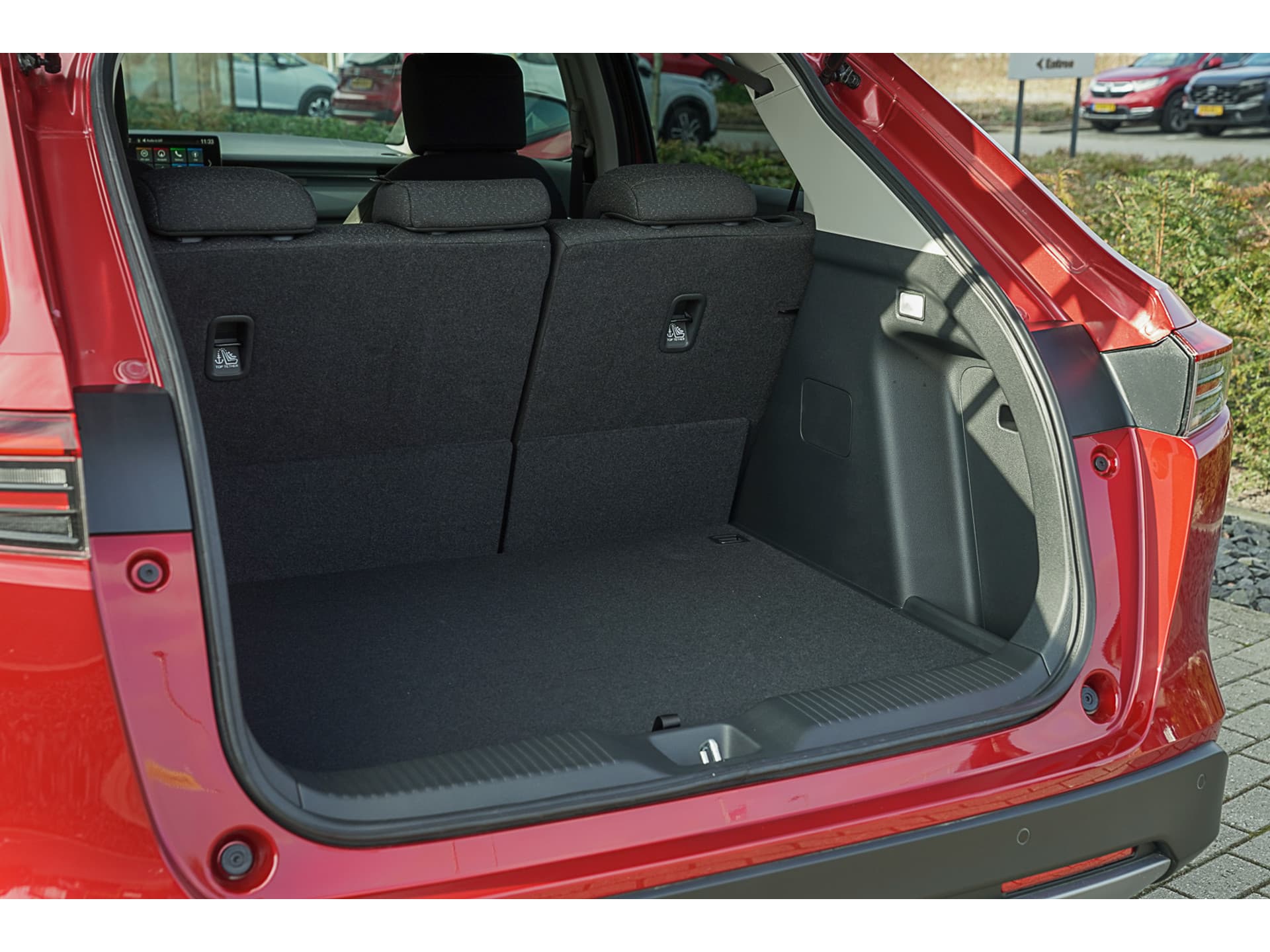 Honda HR-V 1.5i e:HEV ELEGANCE thumbnail 28