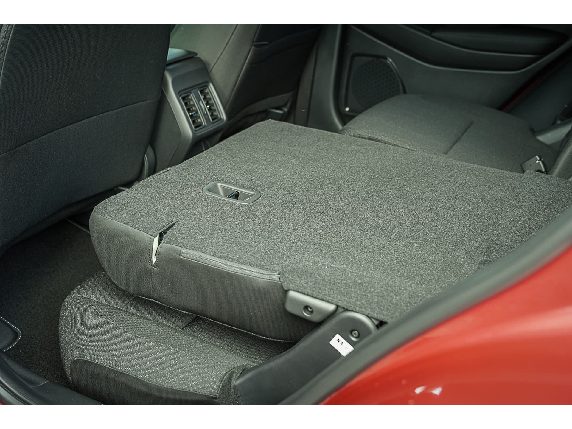 Honda HR-V 1.5i e:HEV ELEGANCE thumbnail 35