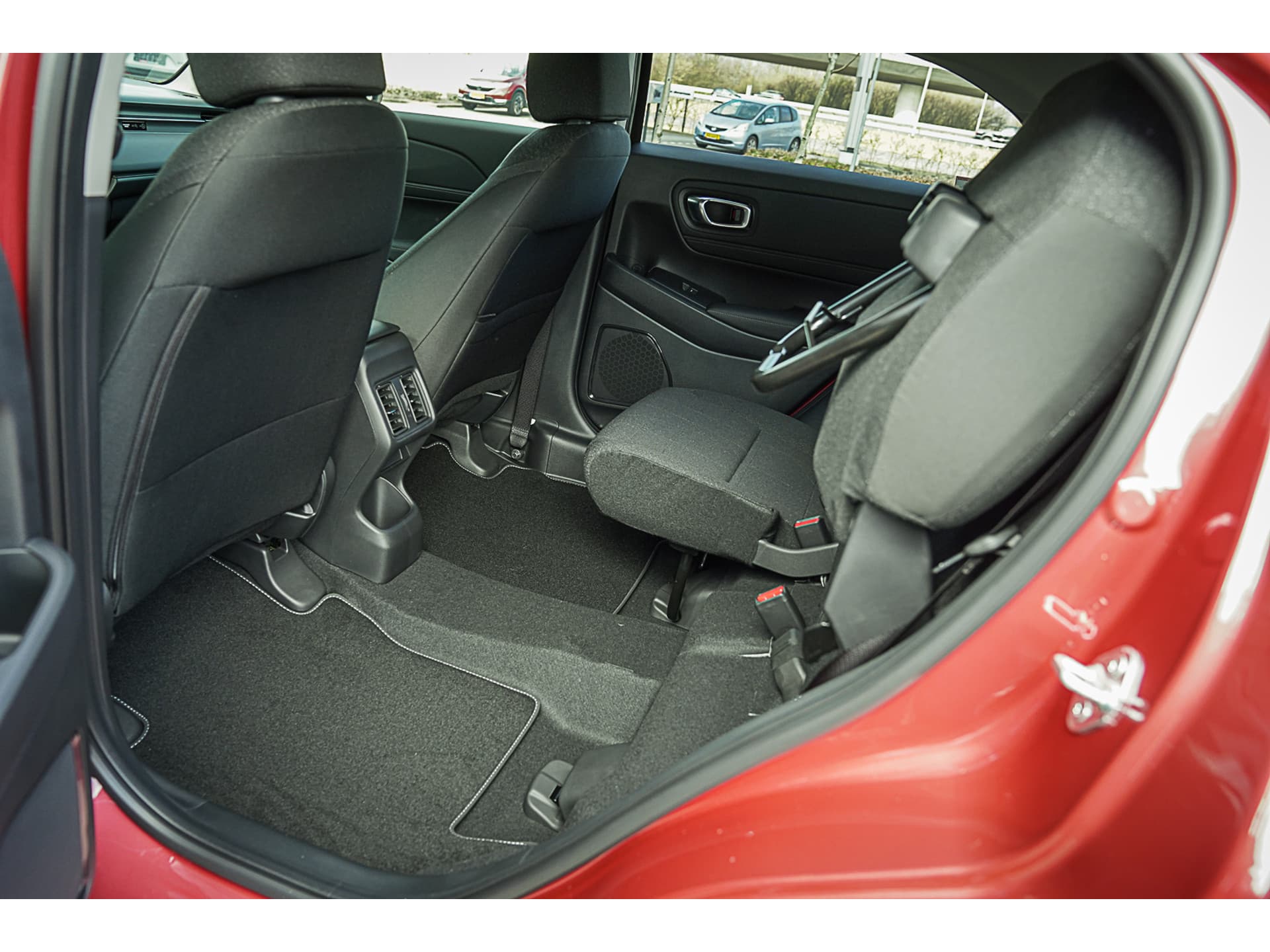 Honda HR-V 1.5i e:HEV ELEGANCE thumbnail 36