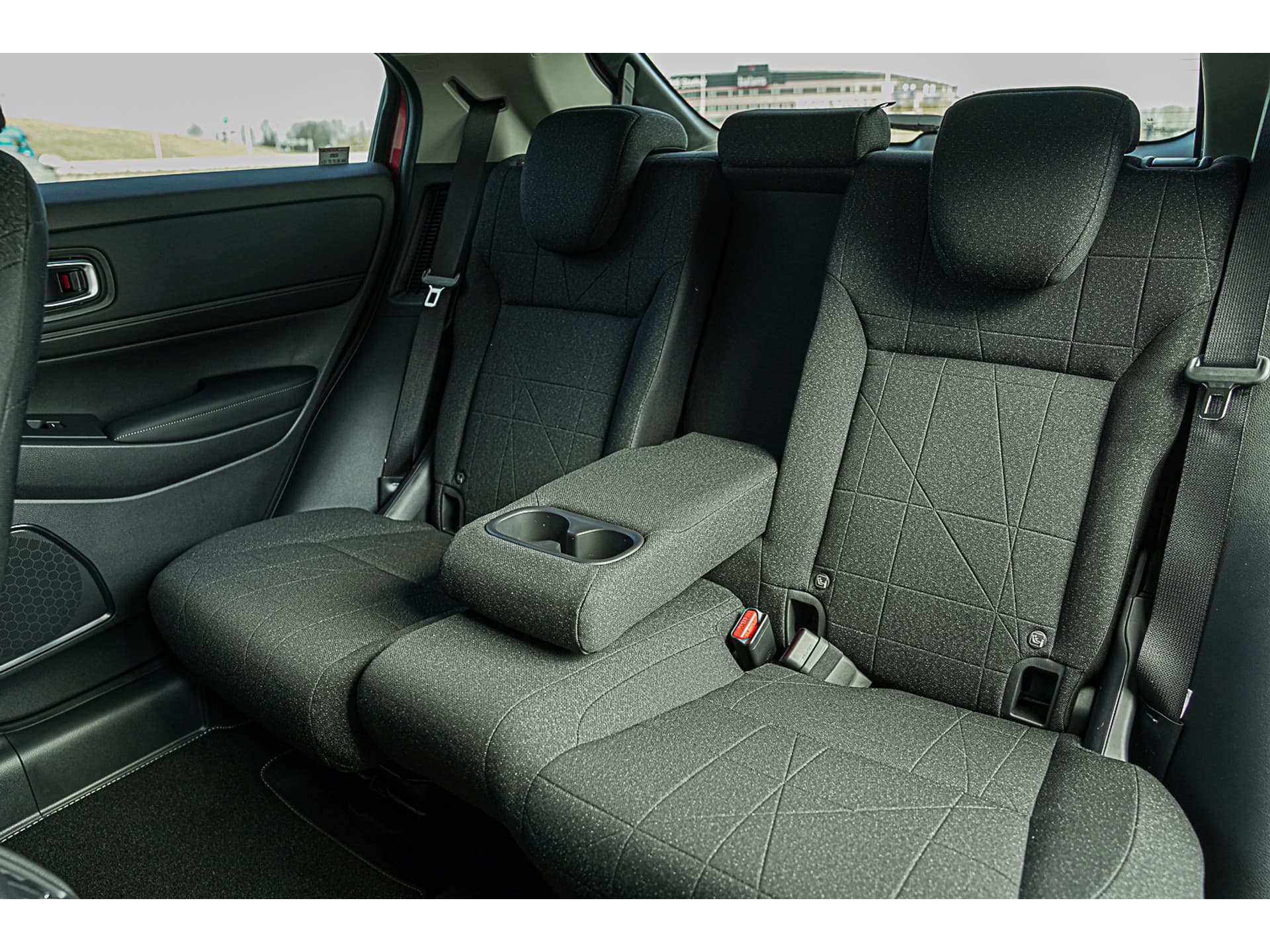 Honda HR-V 1.5i e:HEV ELEGANCE thumbnail 8