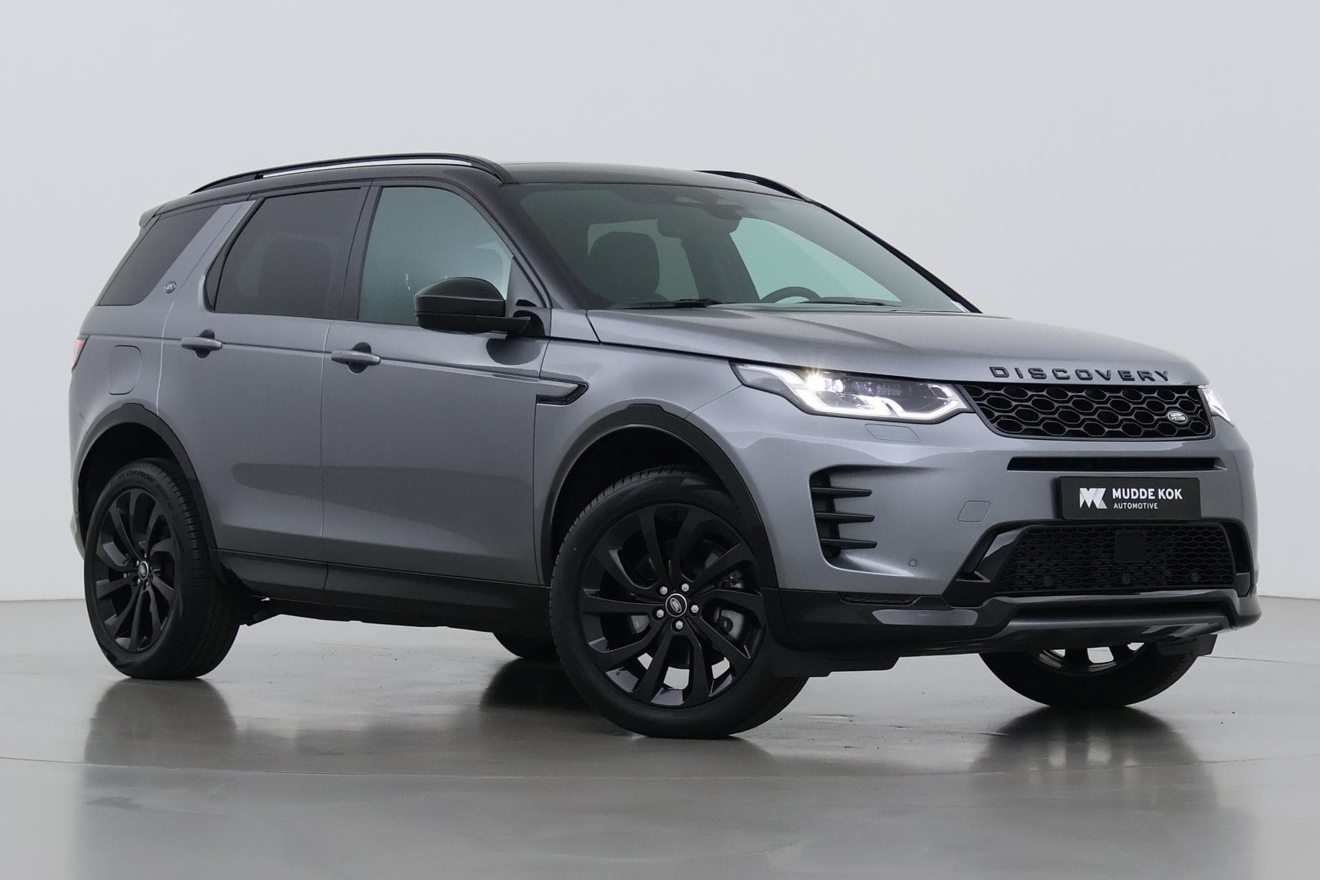 Land Rover Discovery Sport P270e PHEV Dynamic SE | Panoramadak | Trekhaak | ACC | Meridian | Stoel+Stuurverwarming