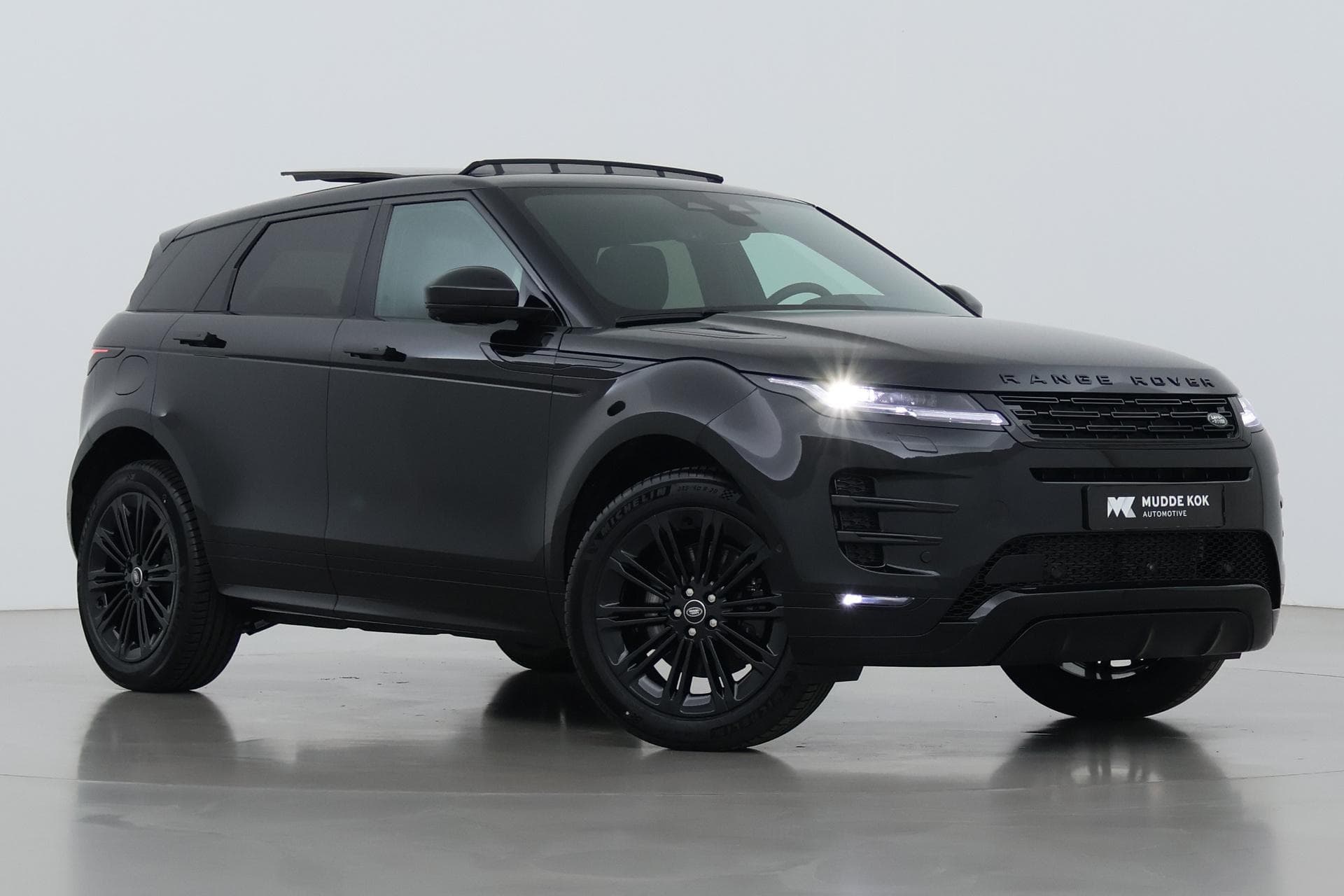 Land Rover Range Rover Evoque P270e PHEV Dynamic SE | NIEUW! | Black Pack | Panoramadak | Meridian | ACC | 360 Camera | Stoel+Stuurverwarming