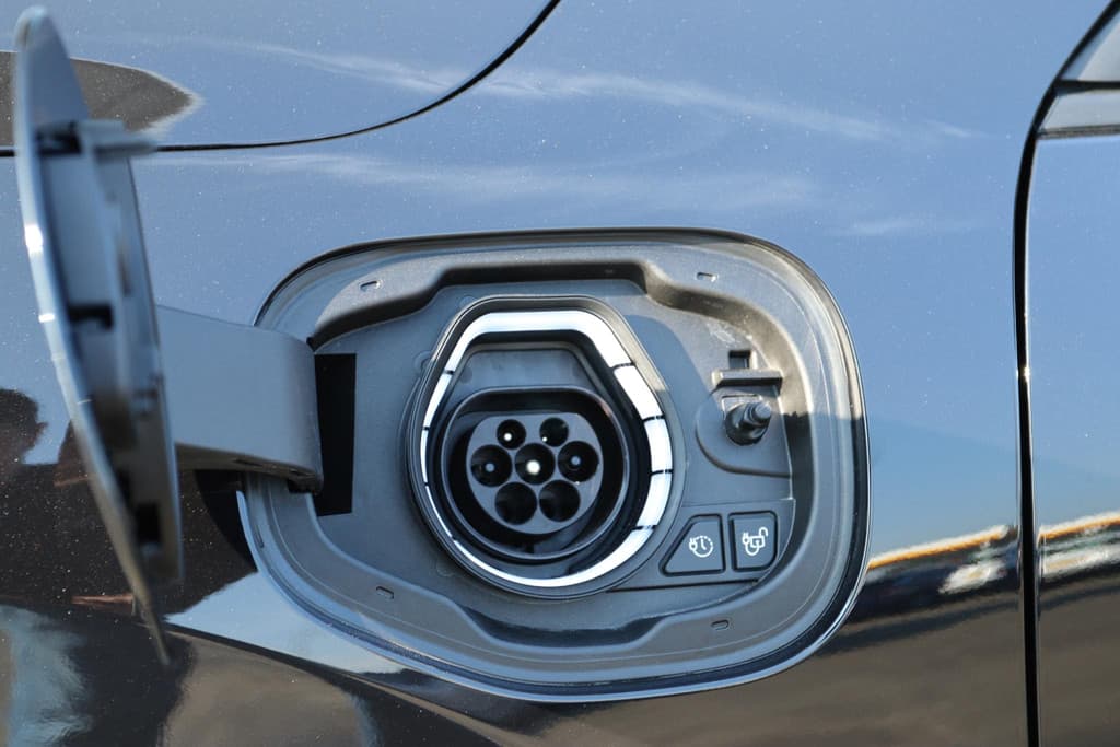 Ford Kuga 2.5 PHEV SOUND EDITION ST-LINE X BLACK PACK thumbnail 18