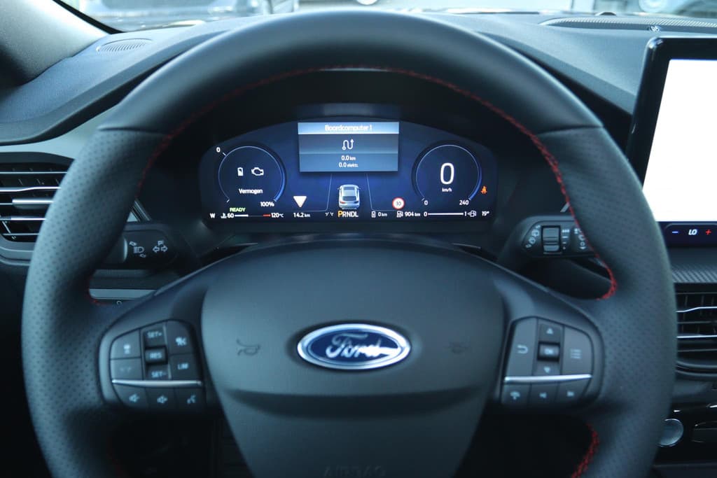 Ford Kuga 2.5 PHEV SOUND EDITION ST-LINE X BLACK PACK thumbnail 28