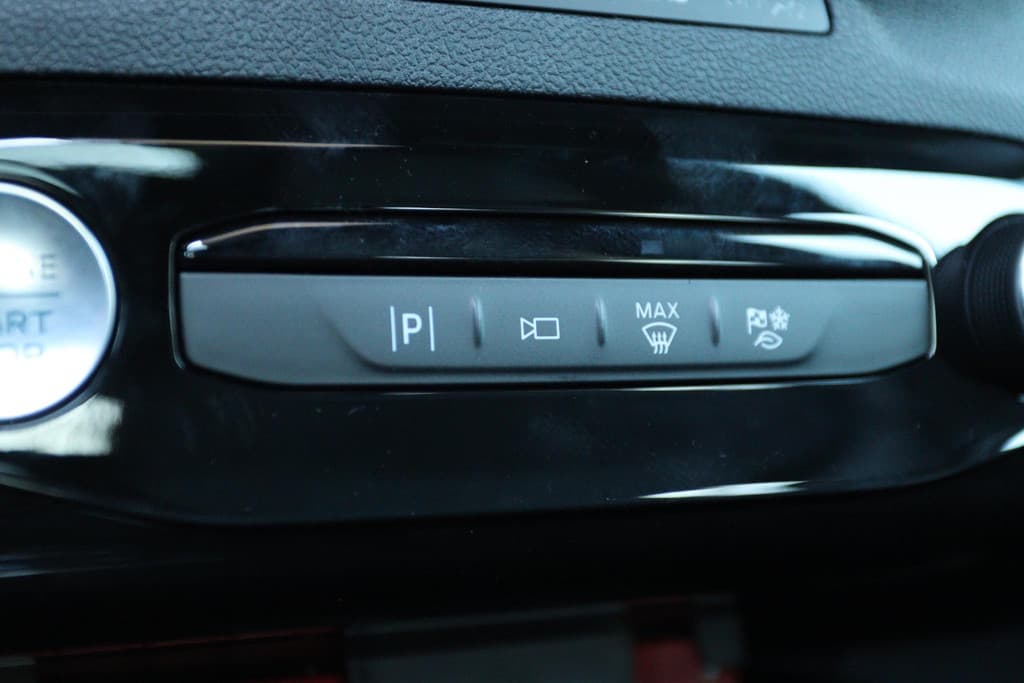 Ford Kuga 2.5 PHEV SOUND EDITION ST-LINE X BLACK PACK thumbnail 32