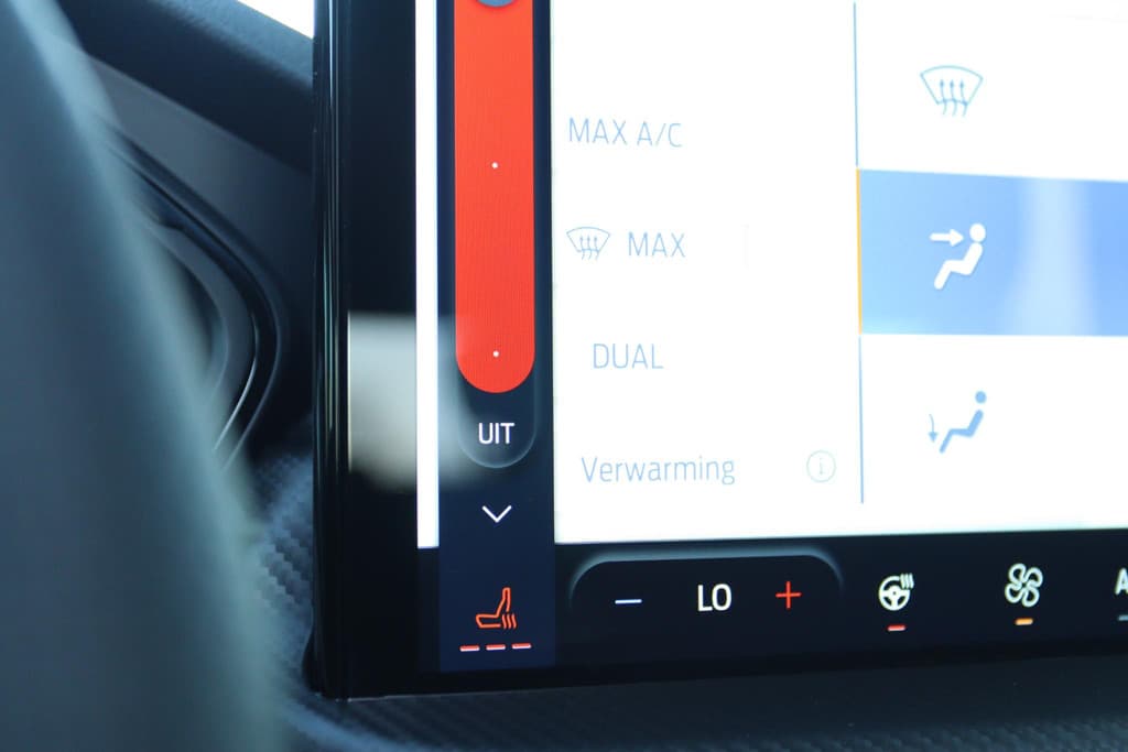 Ford Kuga 2.5 PHEV SOUND EDITION ST-LINE X BLACK PACK thumbnail 38