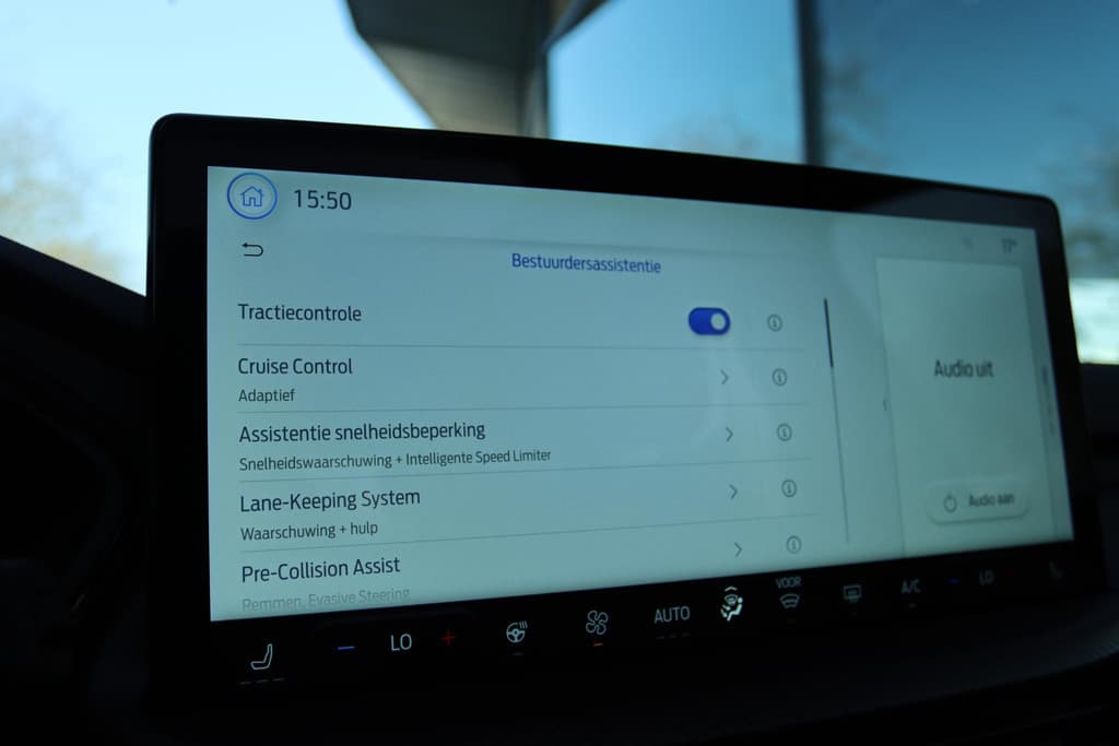 Ford Kuga 2.5 PHEV SOUND EDITION ST-LINE X BLACK PACK thumbnail 41