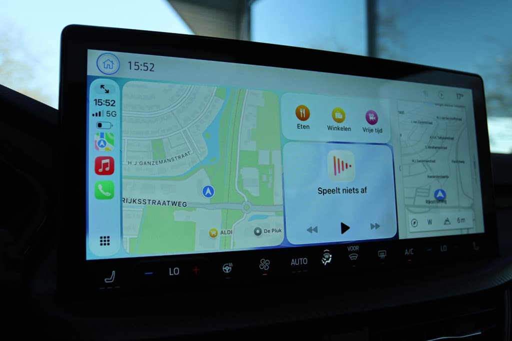 Ford Kuga 2.5 PHEV SOUND EDITION ST-LINE X BLACK PACK thumbnail 47