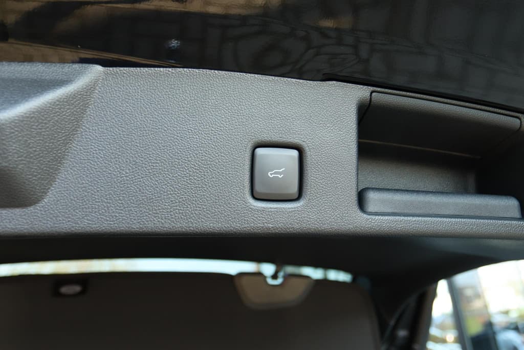 Ford Kuga 2.5 PHEV SOUND EDITION ST-LINE X BLACK PACK thumbnail 48