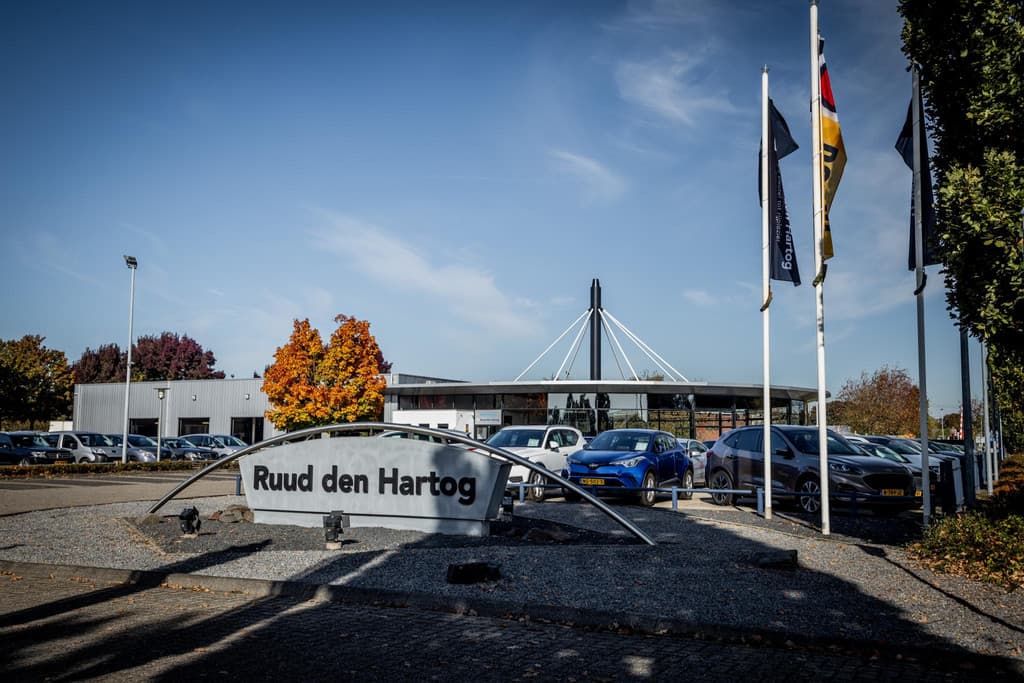 Ford Kuga 2.5 PHEV SOUND EDITION ST-LINE X BLACK PACK thumbnail 50