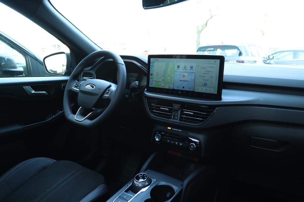 Ford Kuga 2.5 PHEV SOUND EDITION ST-LINE X BLACK PACK thumbnail 10