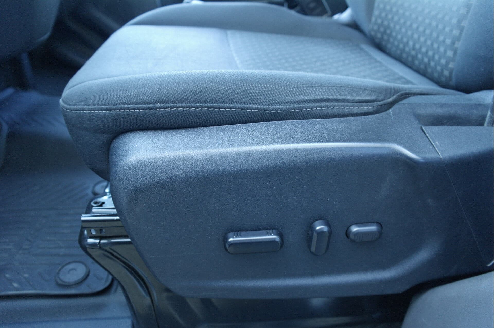 Ford Transit 350 2.0 TDCI L4H1 Trend RWD thumbnail 13