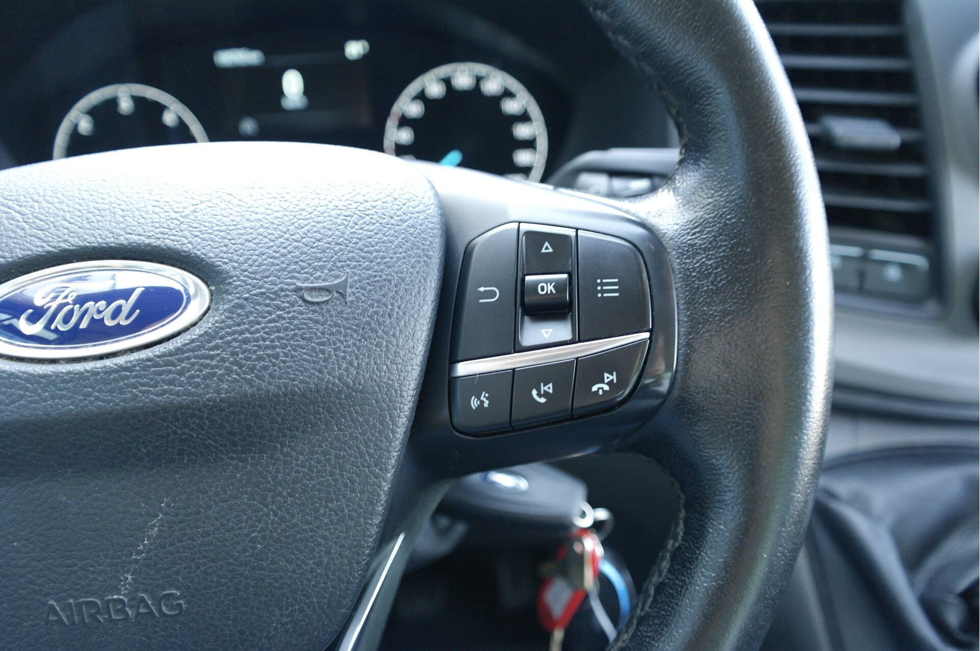 Ford Transit 350 2.0 TDCI L4H1 Trend RWD thumbnail 15