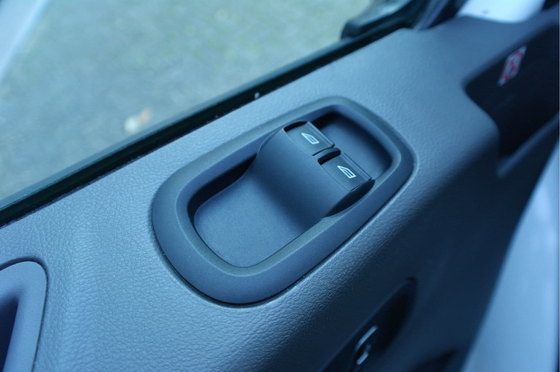 Ford Transit 350 2.0 TDCI L4H1 Trend RWD thumbnail 16