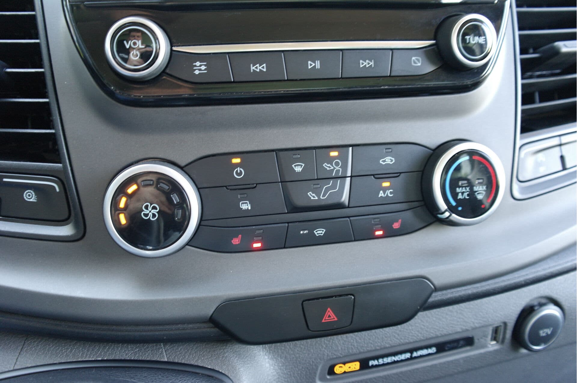 Ford Transit 350 2.0 TDCI L4H1 Trend RWD thumbnail 8