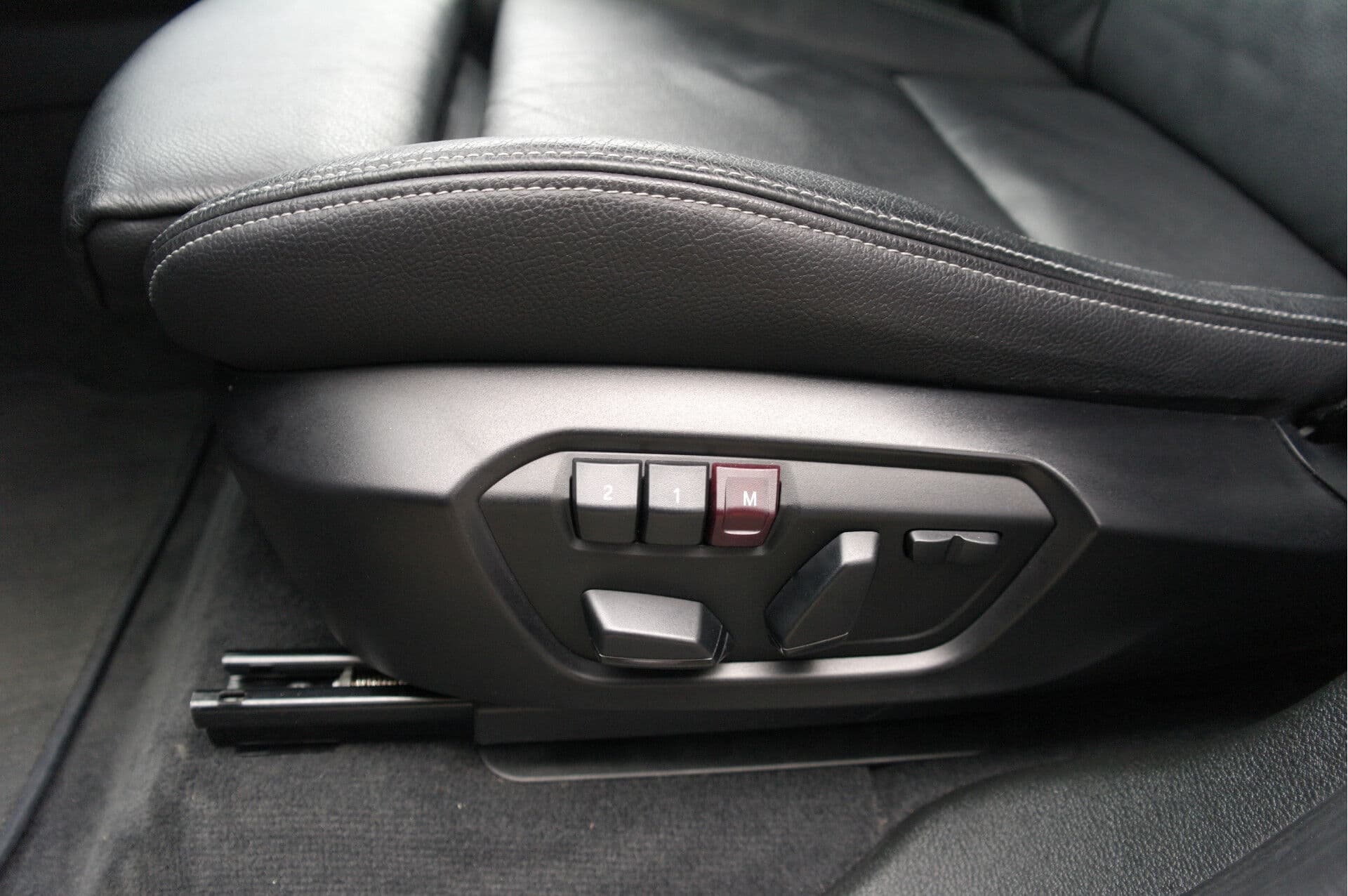 BMW X3 xDrive20i High Executive thumbnail 14