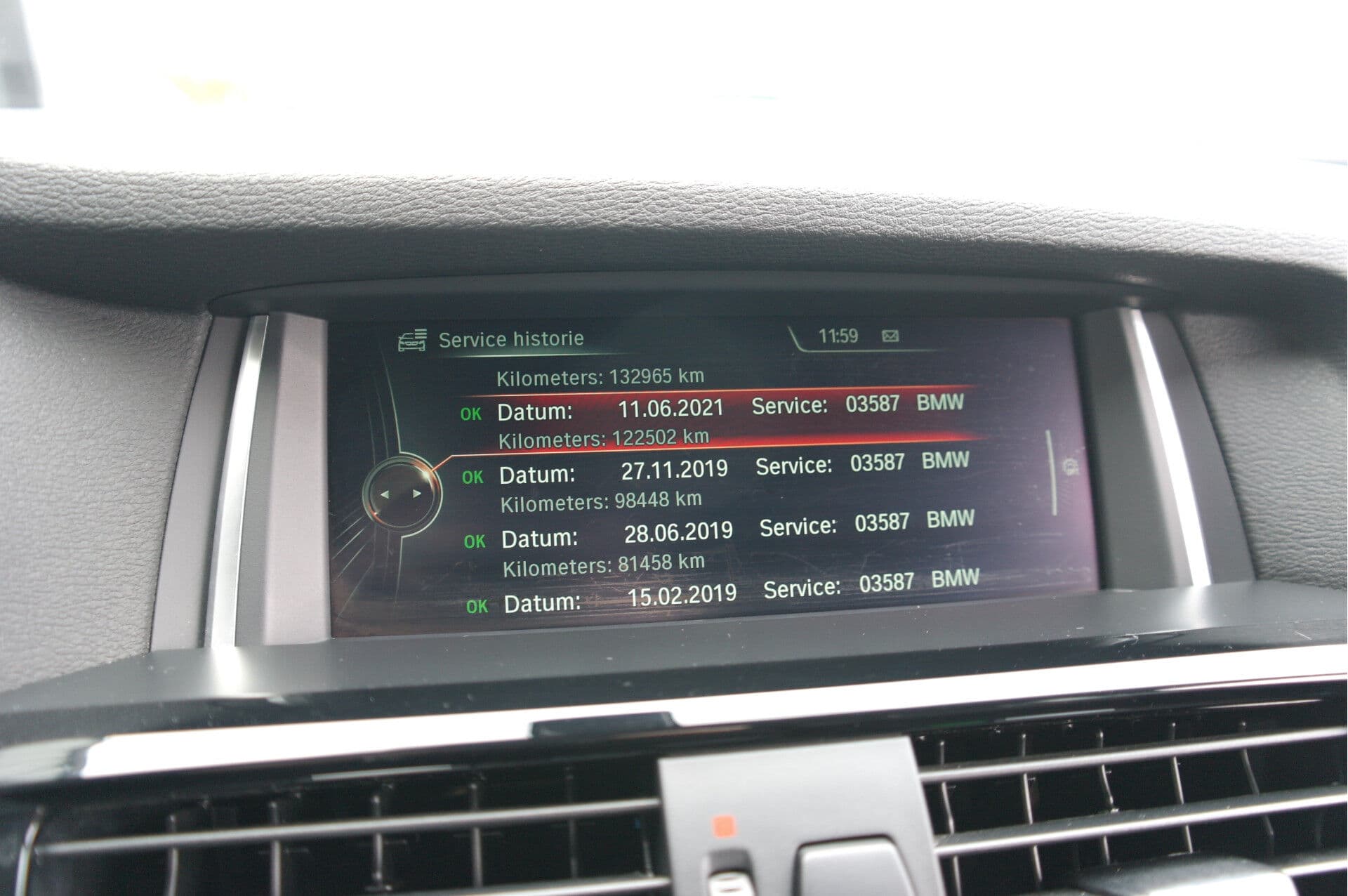 BMW X3 xDrive20i High Executive thumbnail 24