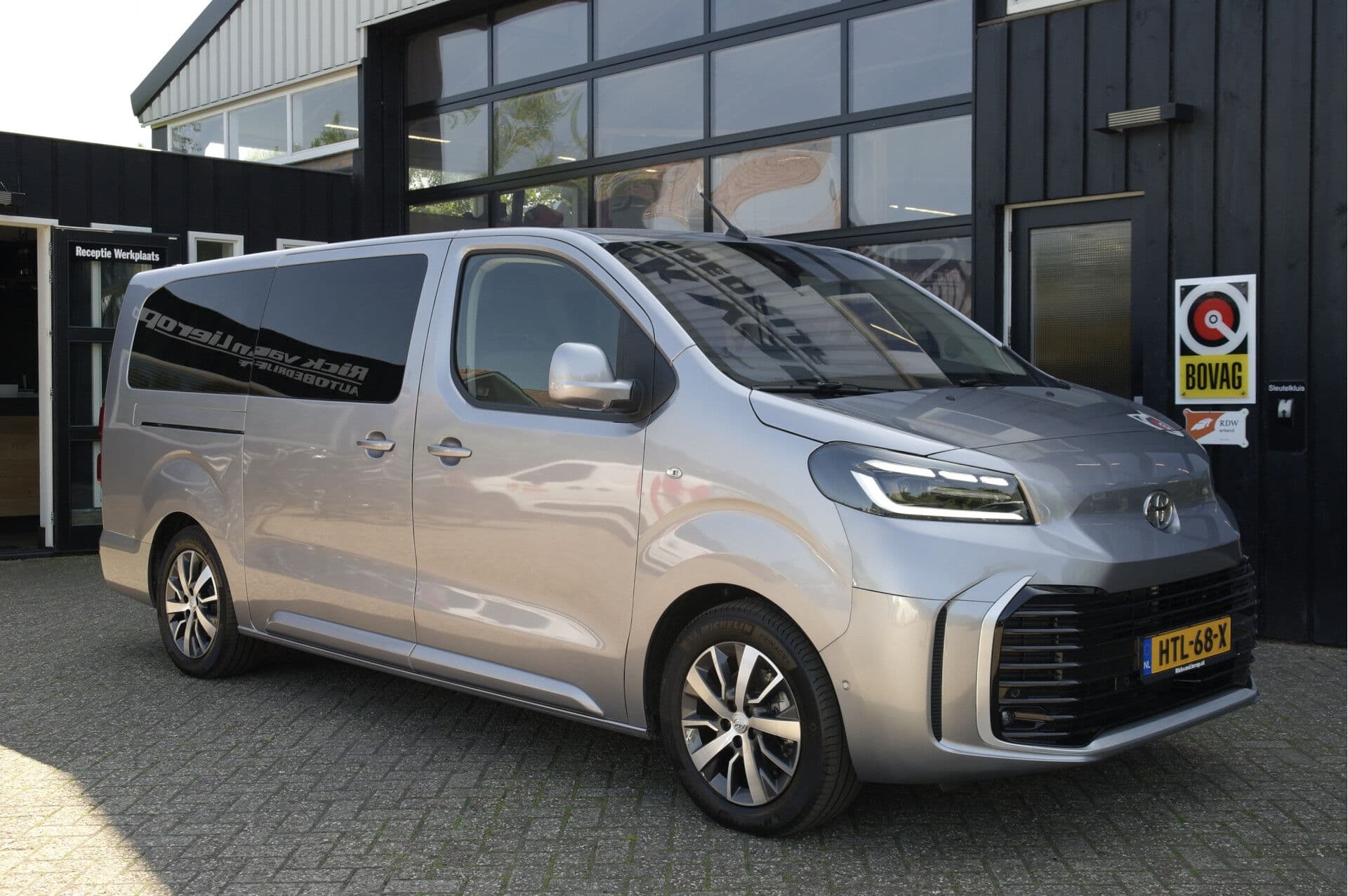 Toyota PROACE Electric Shuttle Long L3 Extra Range Executive 75 kWh