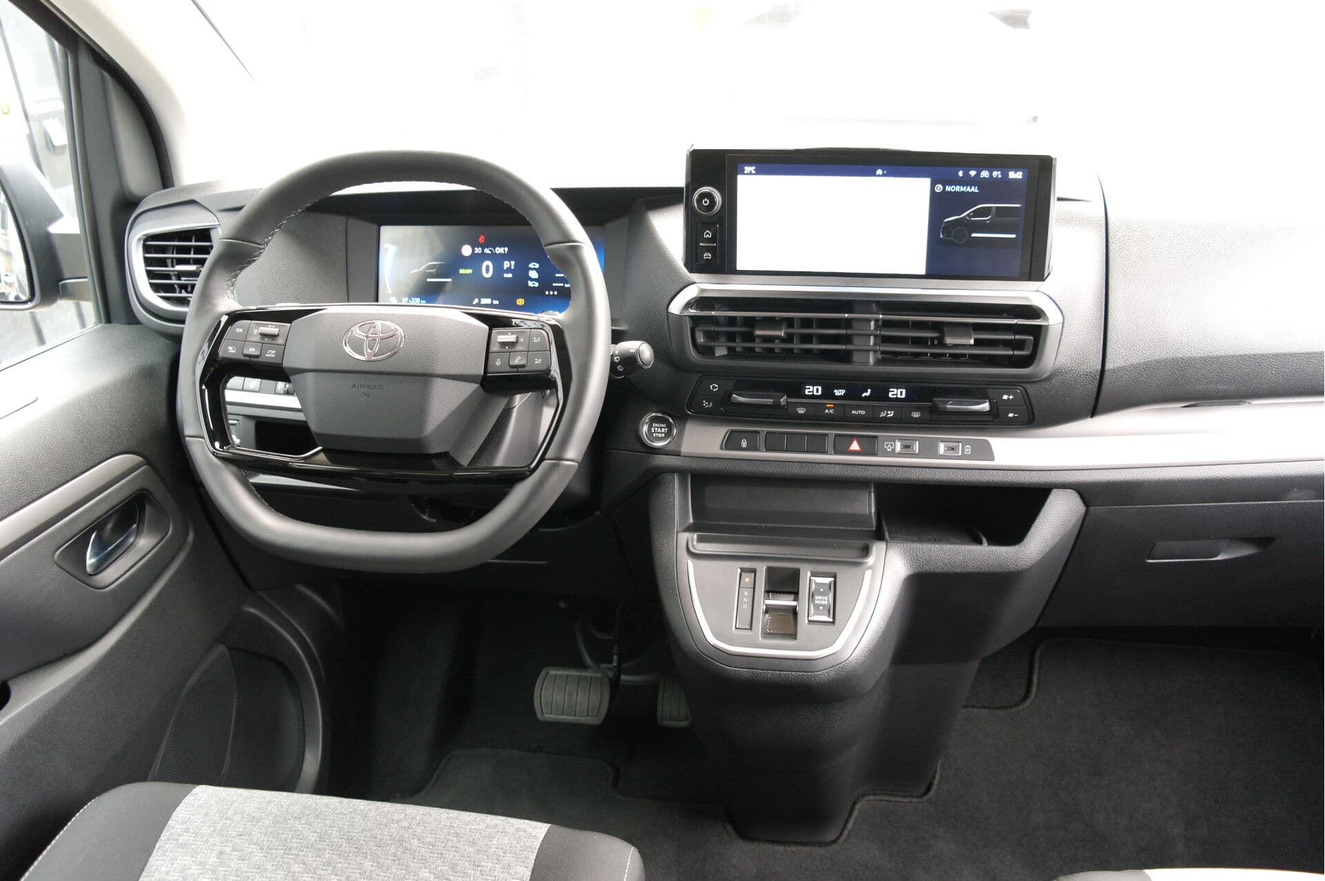 Toyota PROACE Electric Shuttle Long L3 Extra Range Executive 75 kWh thumbnail 6