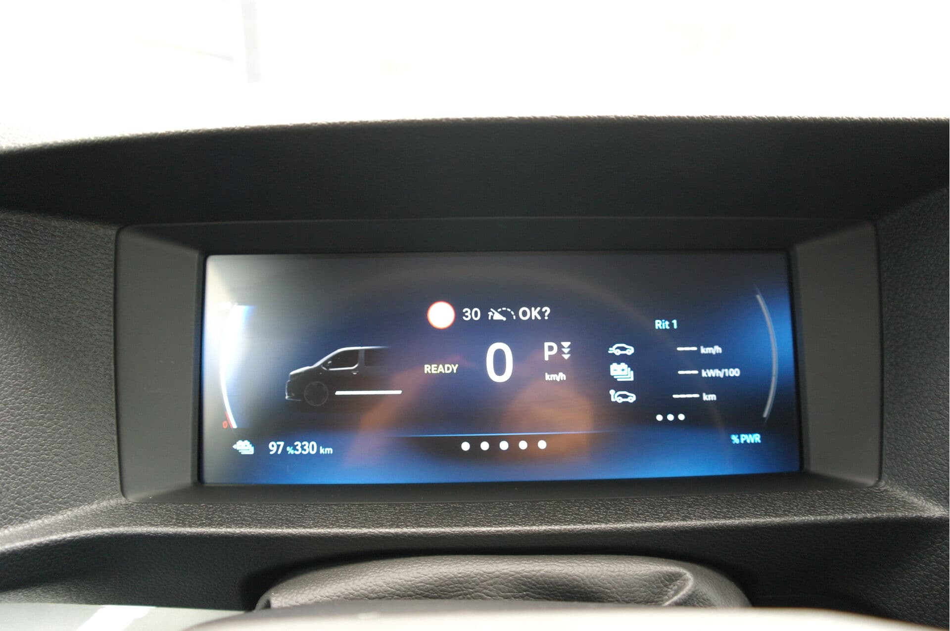 Toyota PROACE Electric Shuttle Long L3 Extra Range Executive 75 kWh thumbnail 8