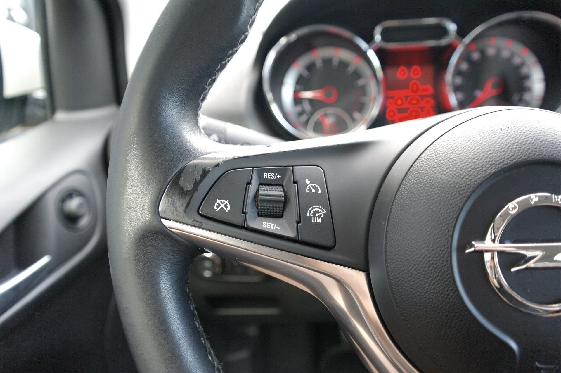 Opel ADAM 1.0 Turbo Jam Favourite thumbnail 10