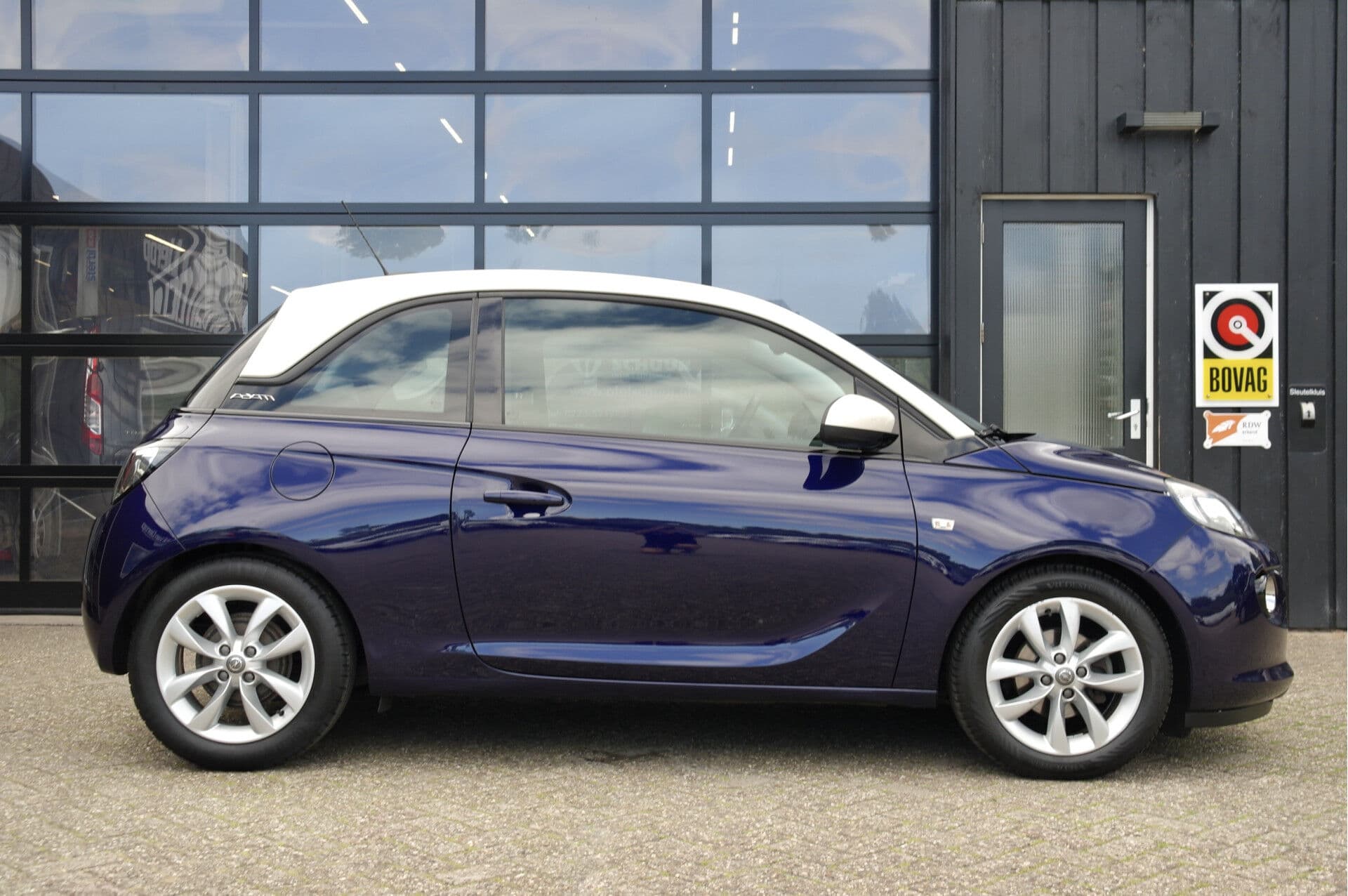 Opel ADAM 1.0 Turbo Jam Favourite thumbnail 4