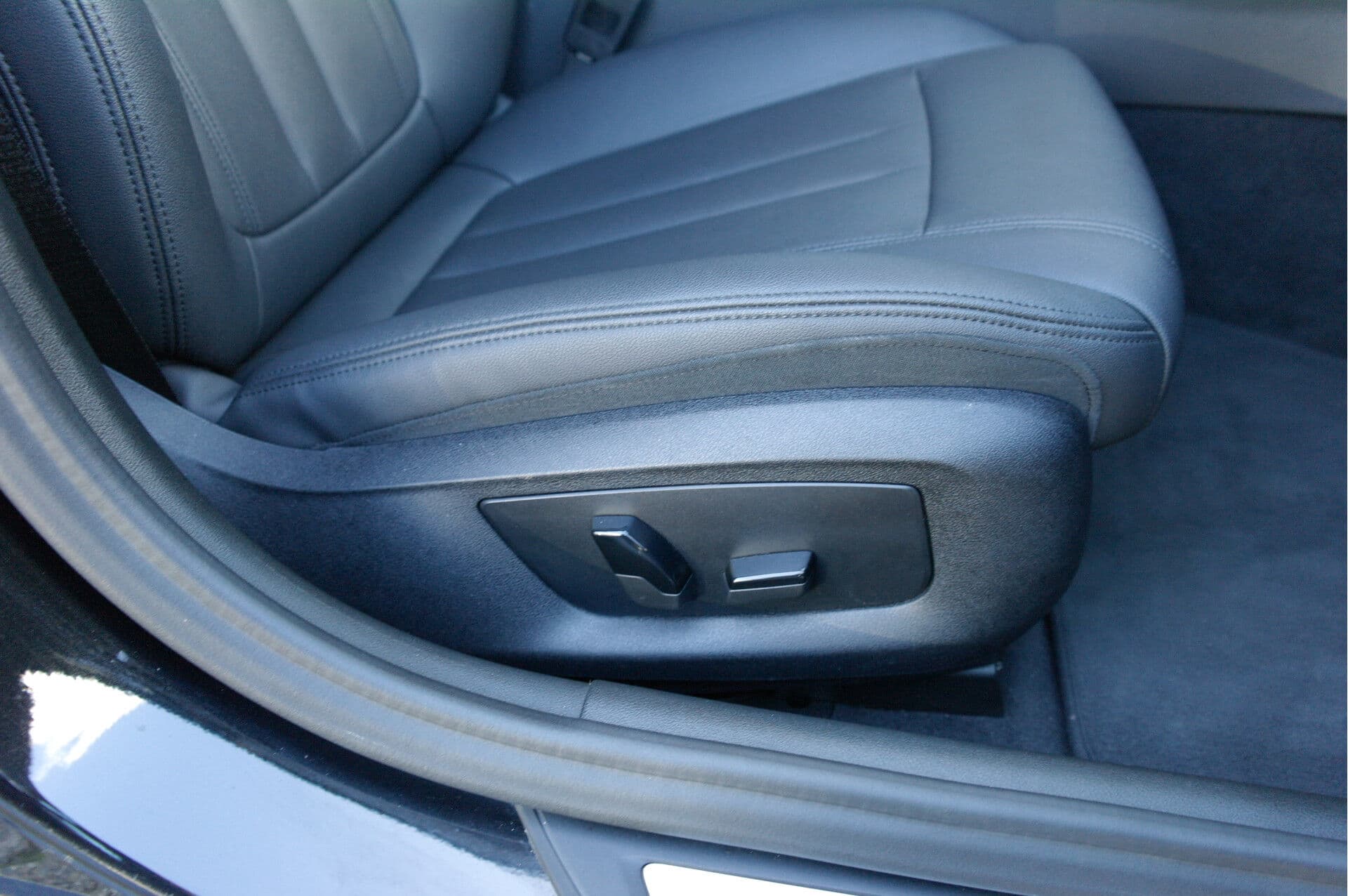 BMW 5 Serie 520i High Executive Edition thumbnail 11