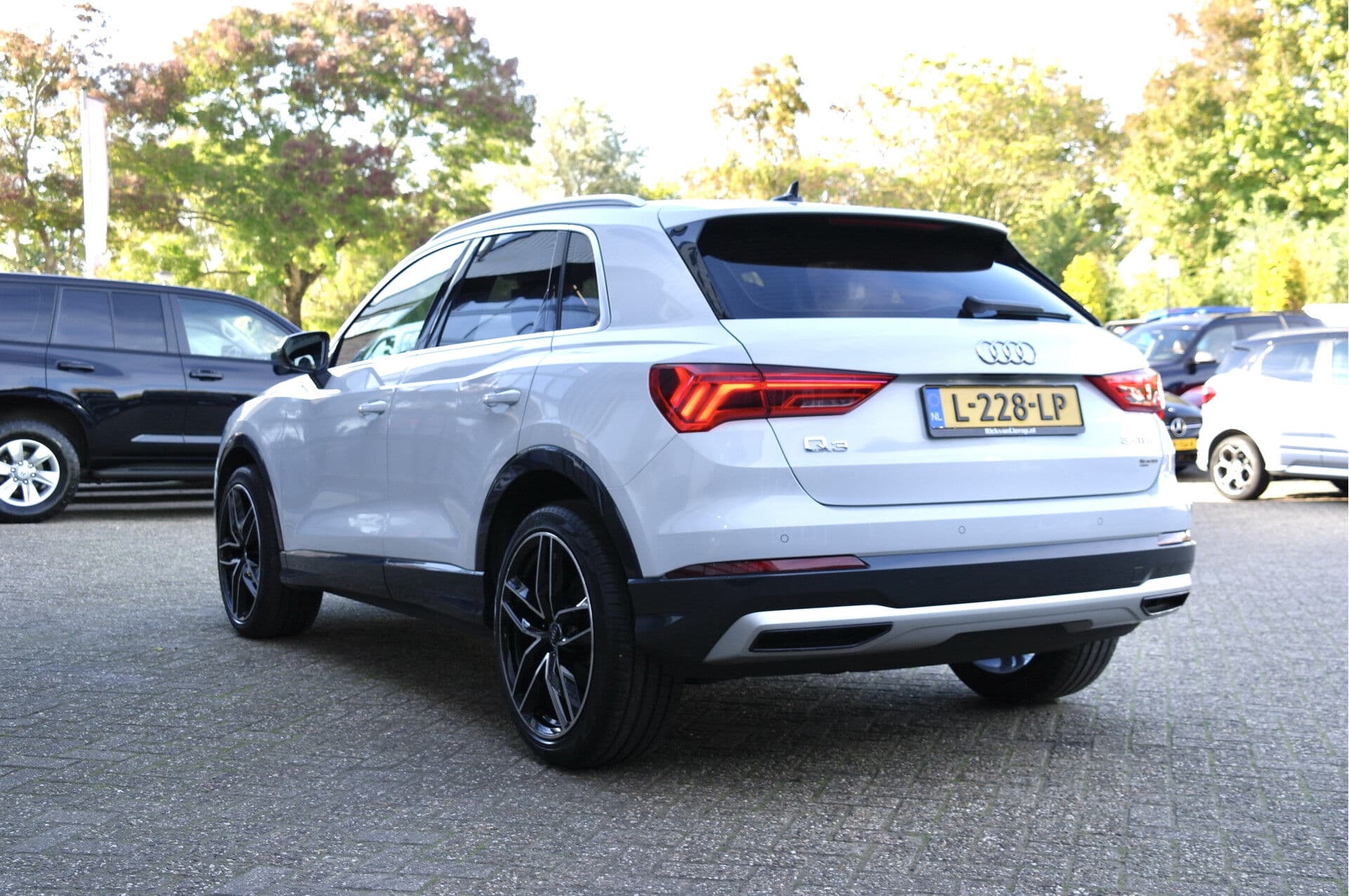 Audi Q3 35 TFSI Business Edition thumbnail 20