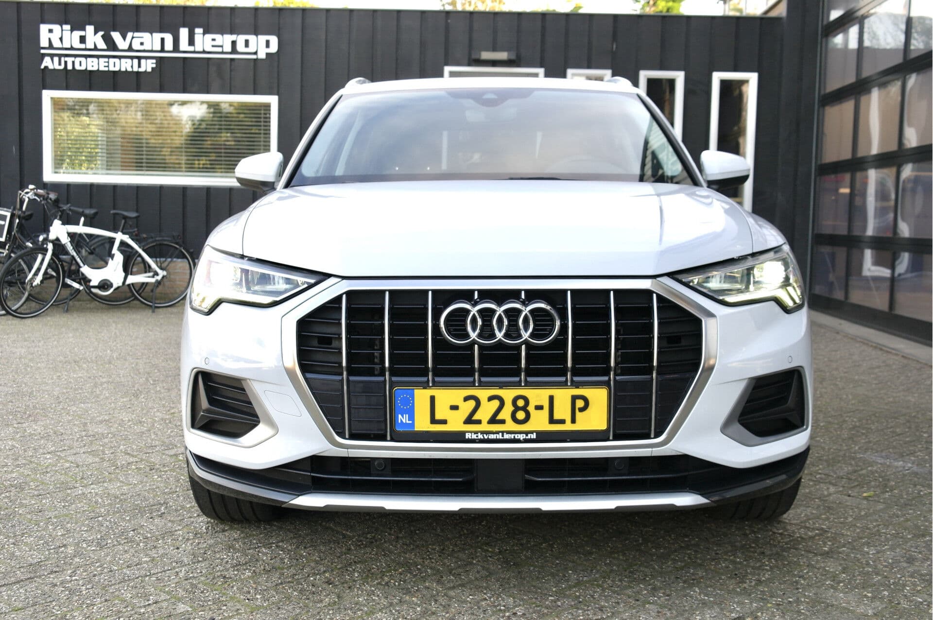 Audi Q3 35 TFSI Business Edition thumbnail 21