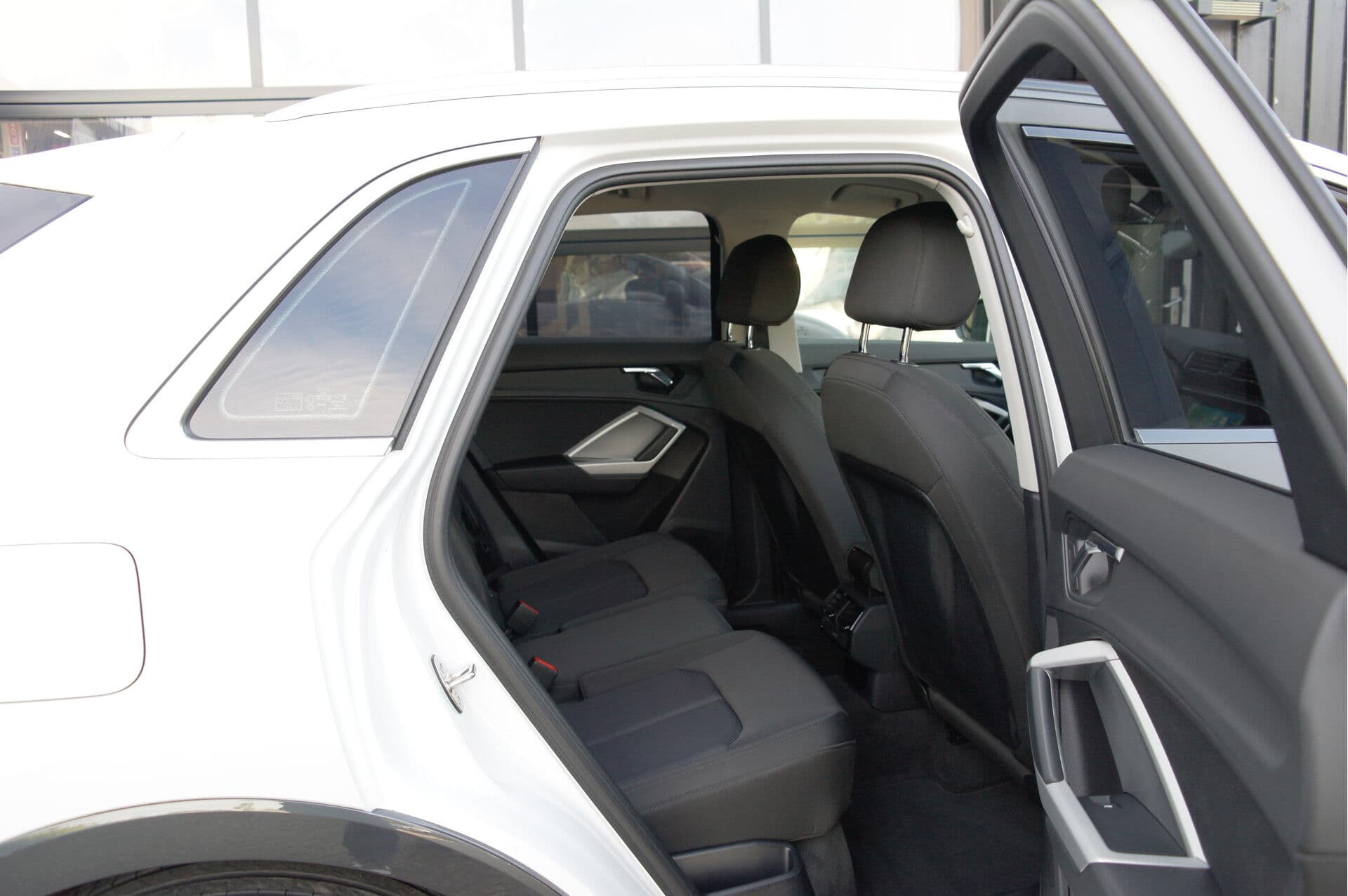 Audi Q3 35 TFSI Business Edition thumbnail 25