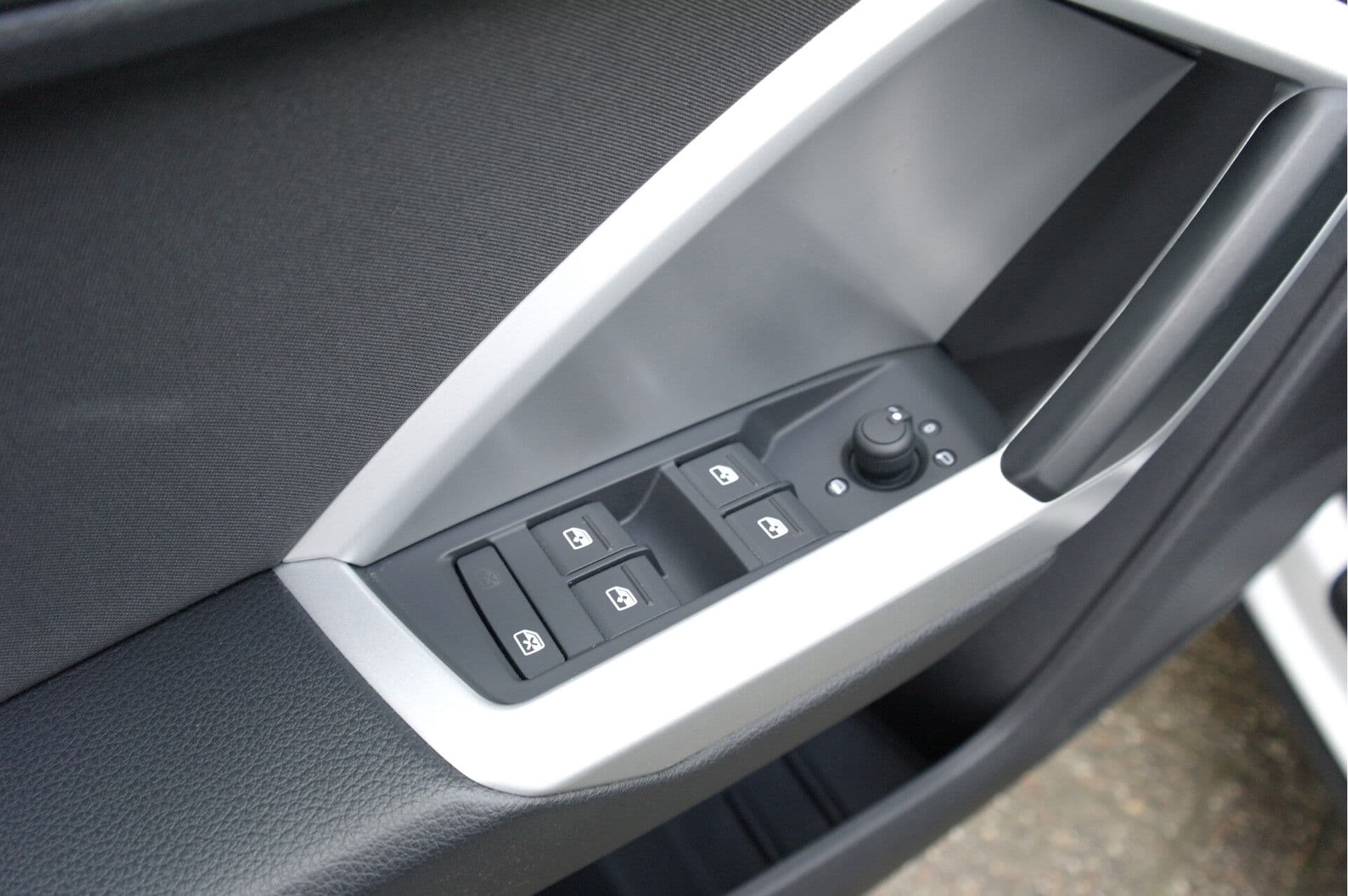 Audi Q3 35 TFSI Business Edition thumbnail 29