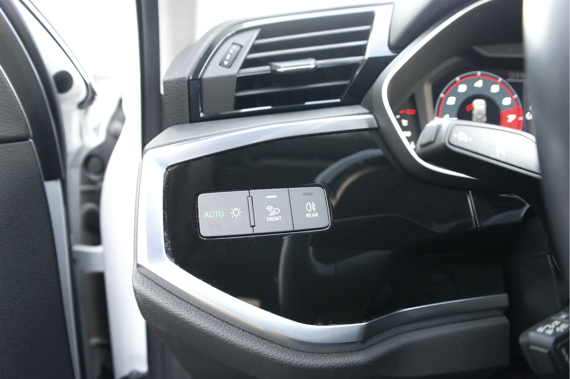 Audi Q3 35 TFSI Business Edition thumbnail 30