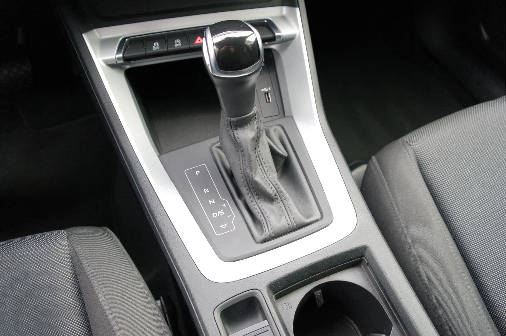 Audi Q3 35 TFSI Business Edition thumbnail 6