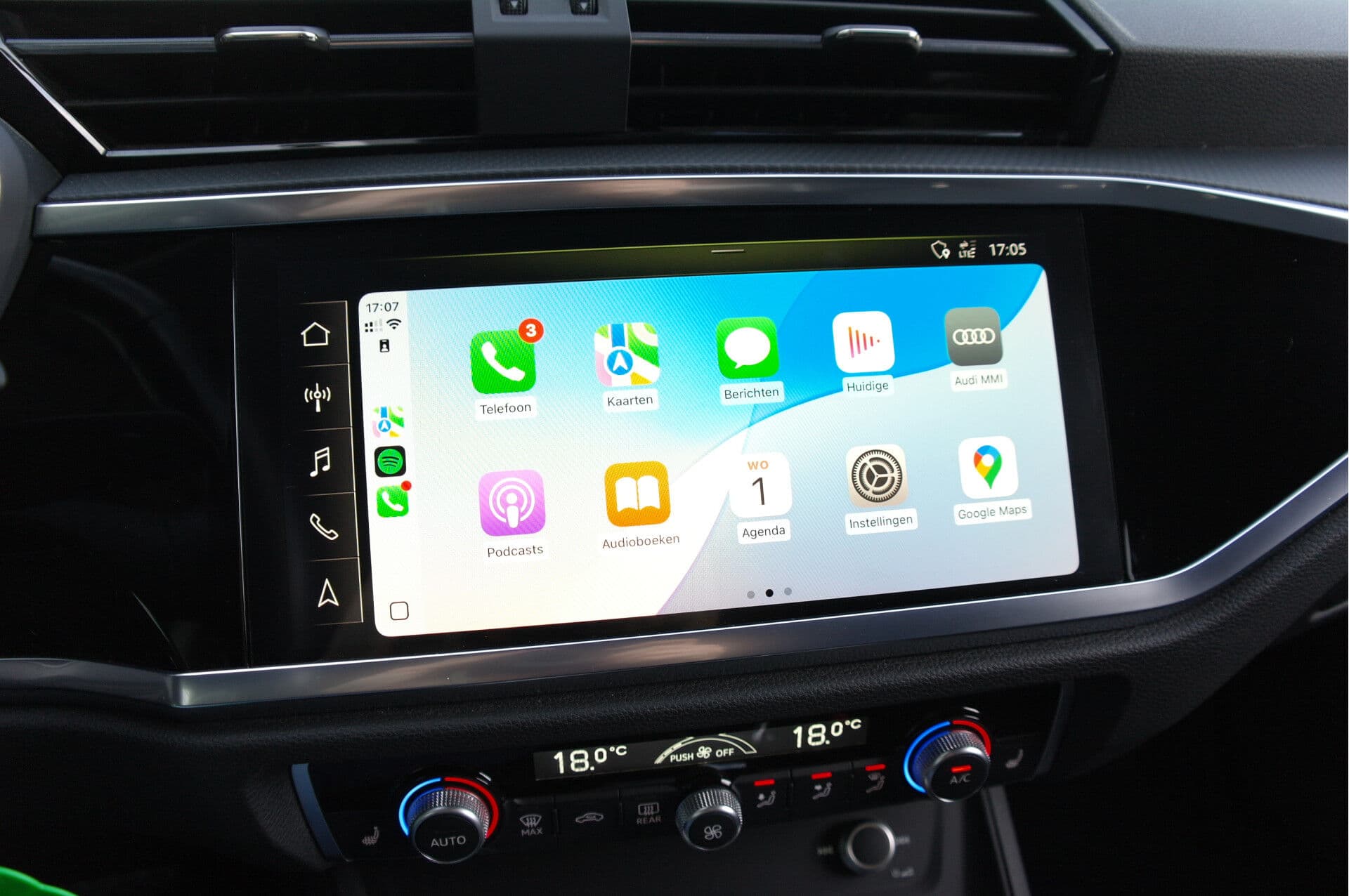 Audi Q3 35 TFSI Business Edition thumbnail 8