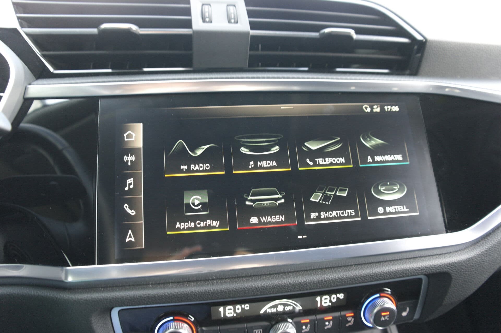 Audi Q3 35 TFSI Business Edition thumbnail 9